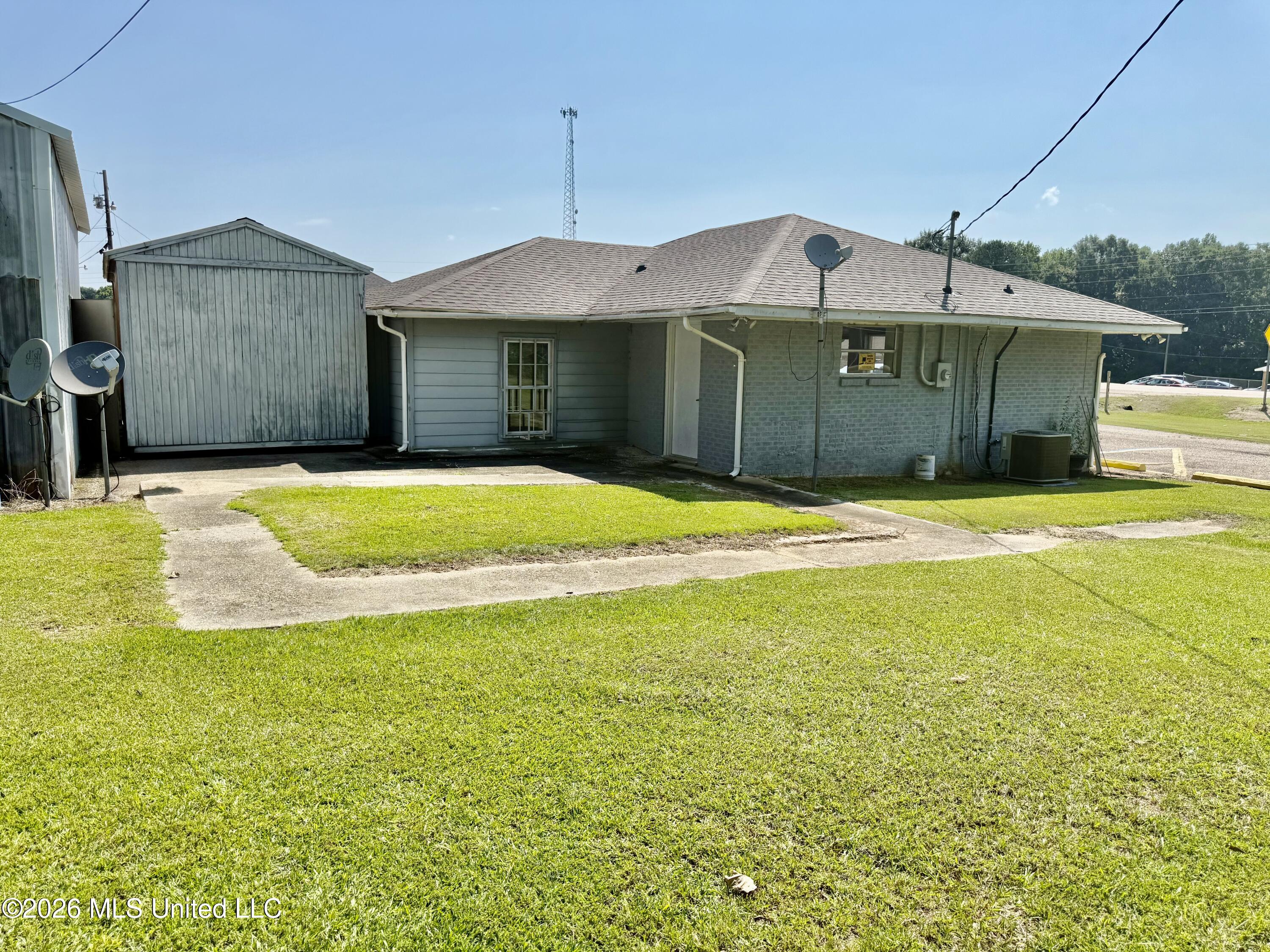115 Columbia Avenue Property Photo 6