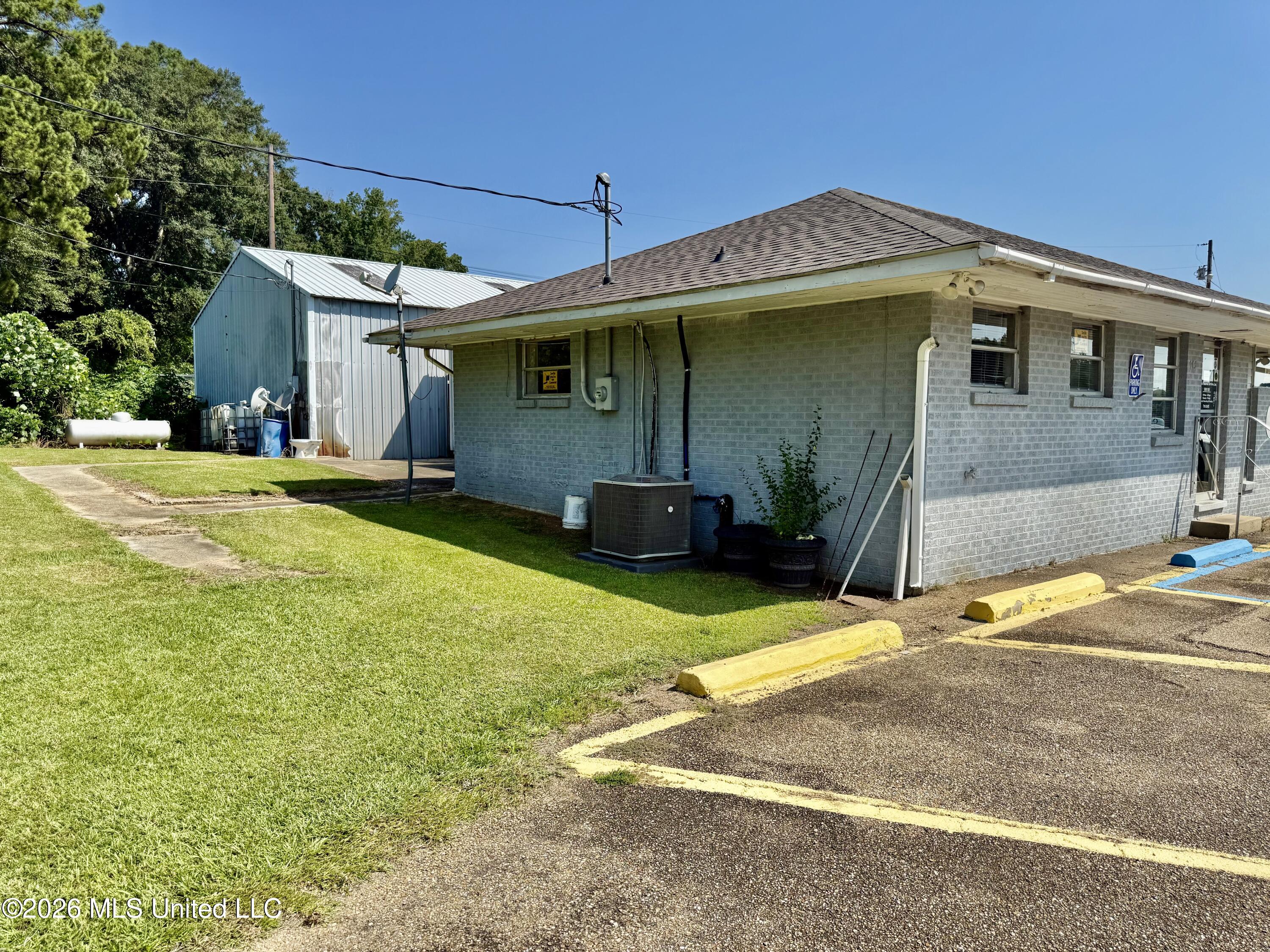 115 Columbia Avenue Property Photo 7