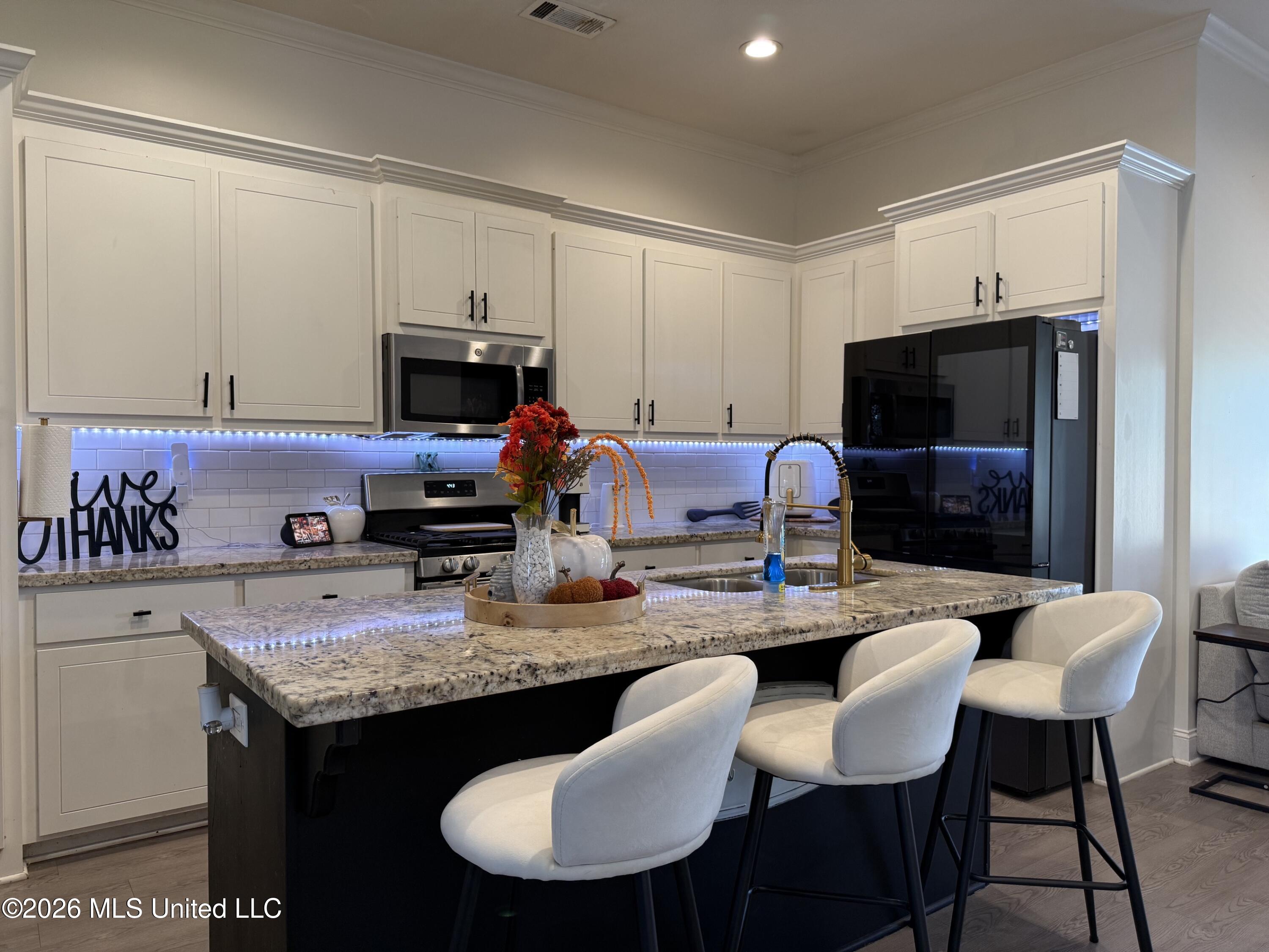 1213 Westfield Place Property Photo 4