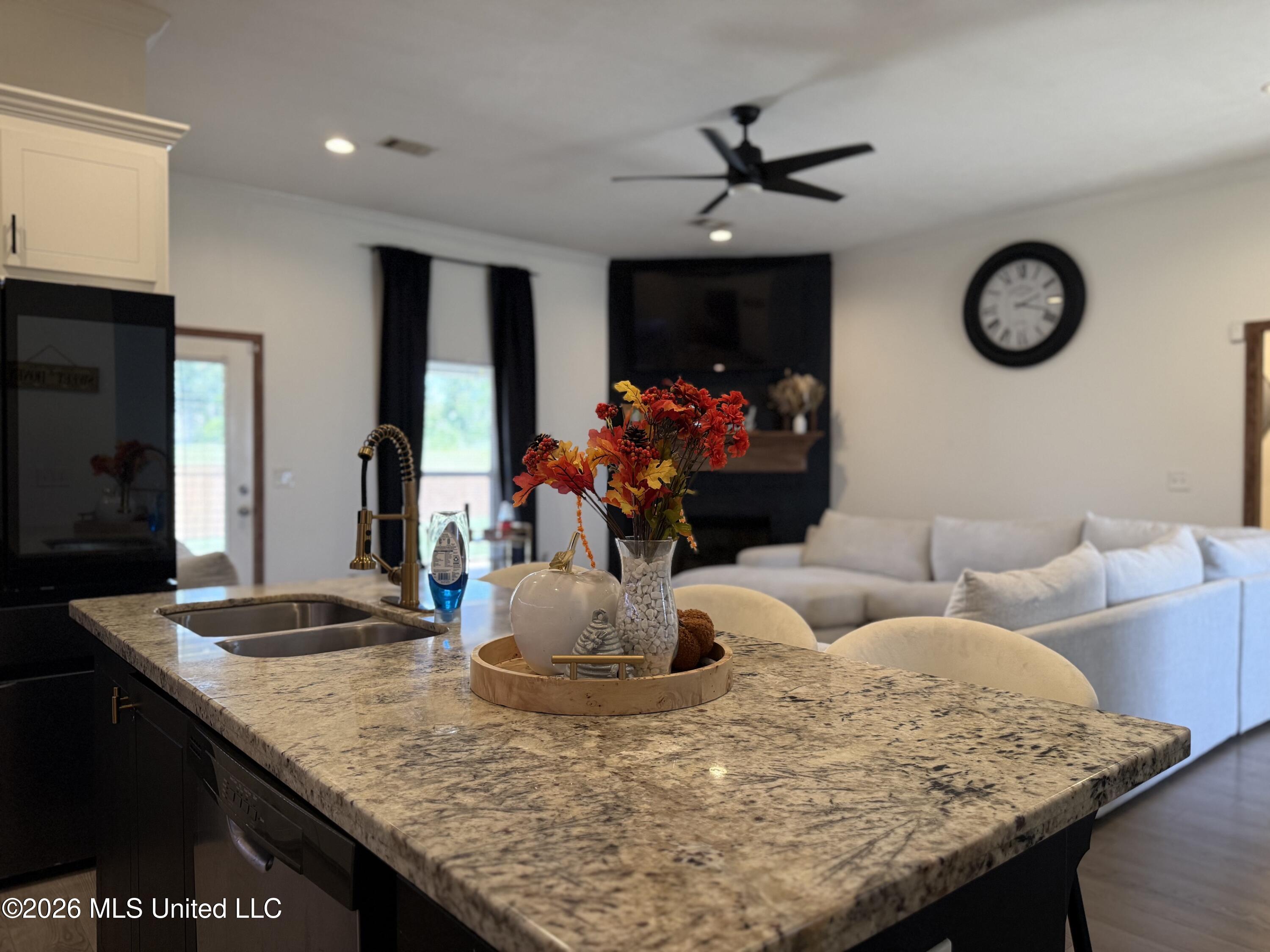 1213 Westfield Place Property Photo 7