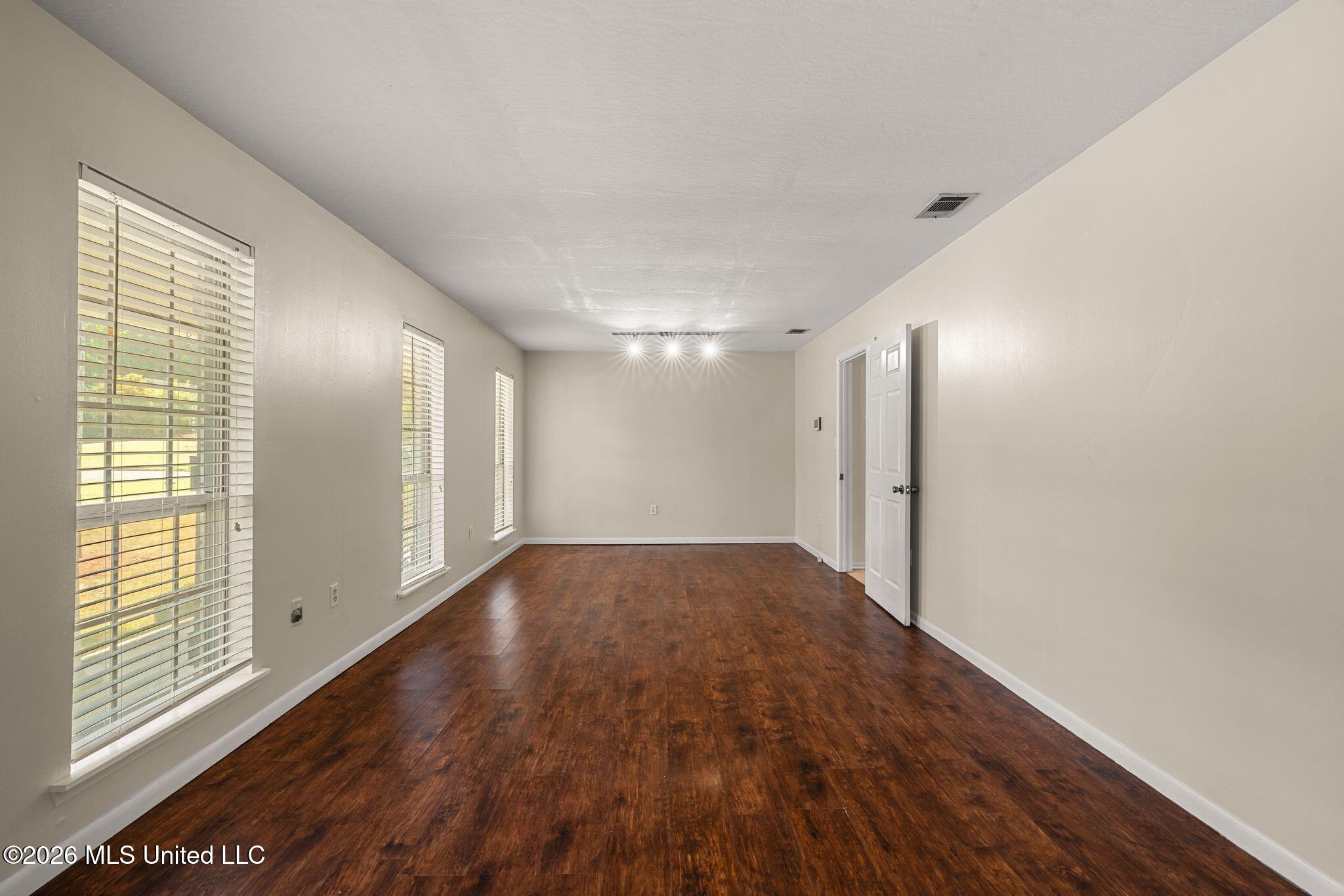 119 Bellair Drive Property Photo 8