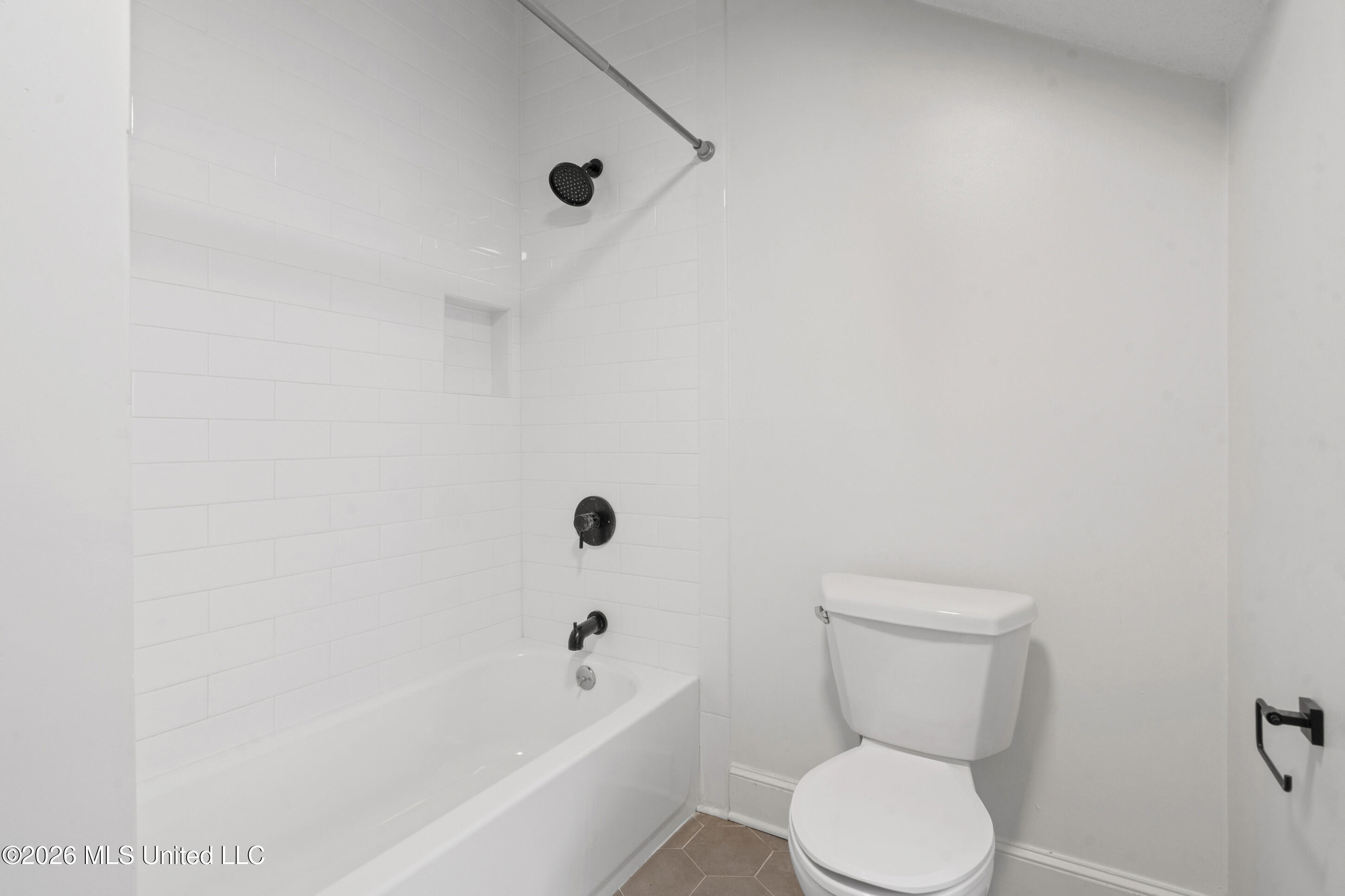 2140 Macintosh Drive Property Photo 21
