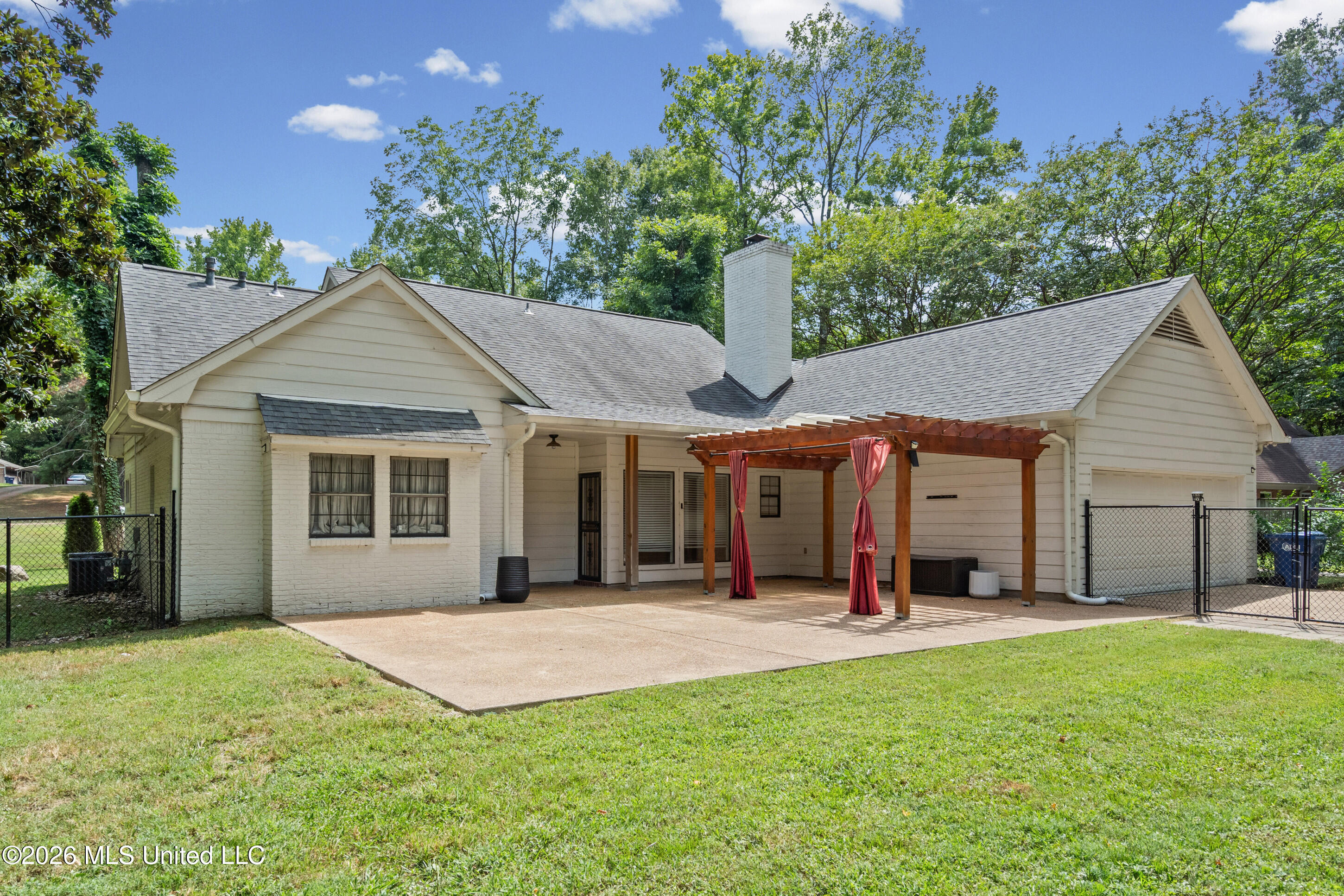 2140 Macintosh Drive Property Photo 24