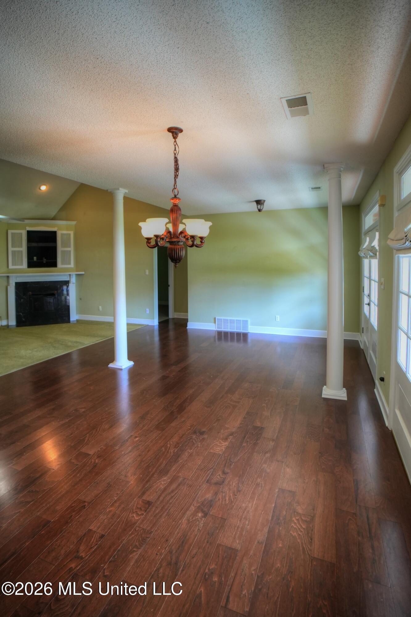 1663 Cedar Trail Cove Property Photo 5
