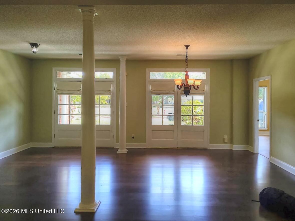 1663 Cedar Trail Cove Property Photo 7