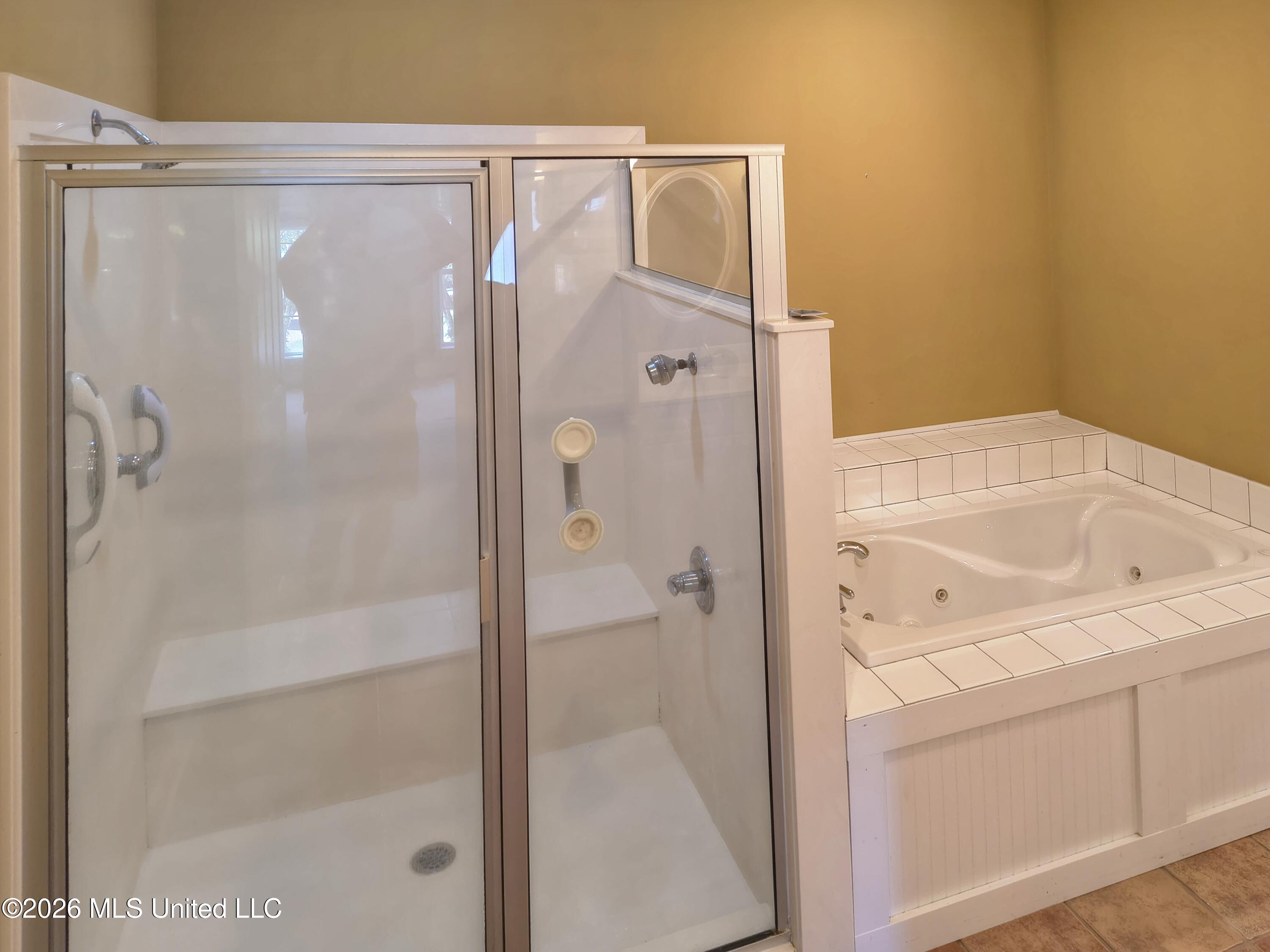 1663 Cedar Trail Cove Property Photo 13
