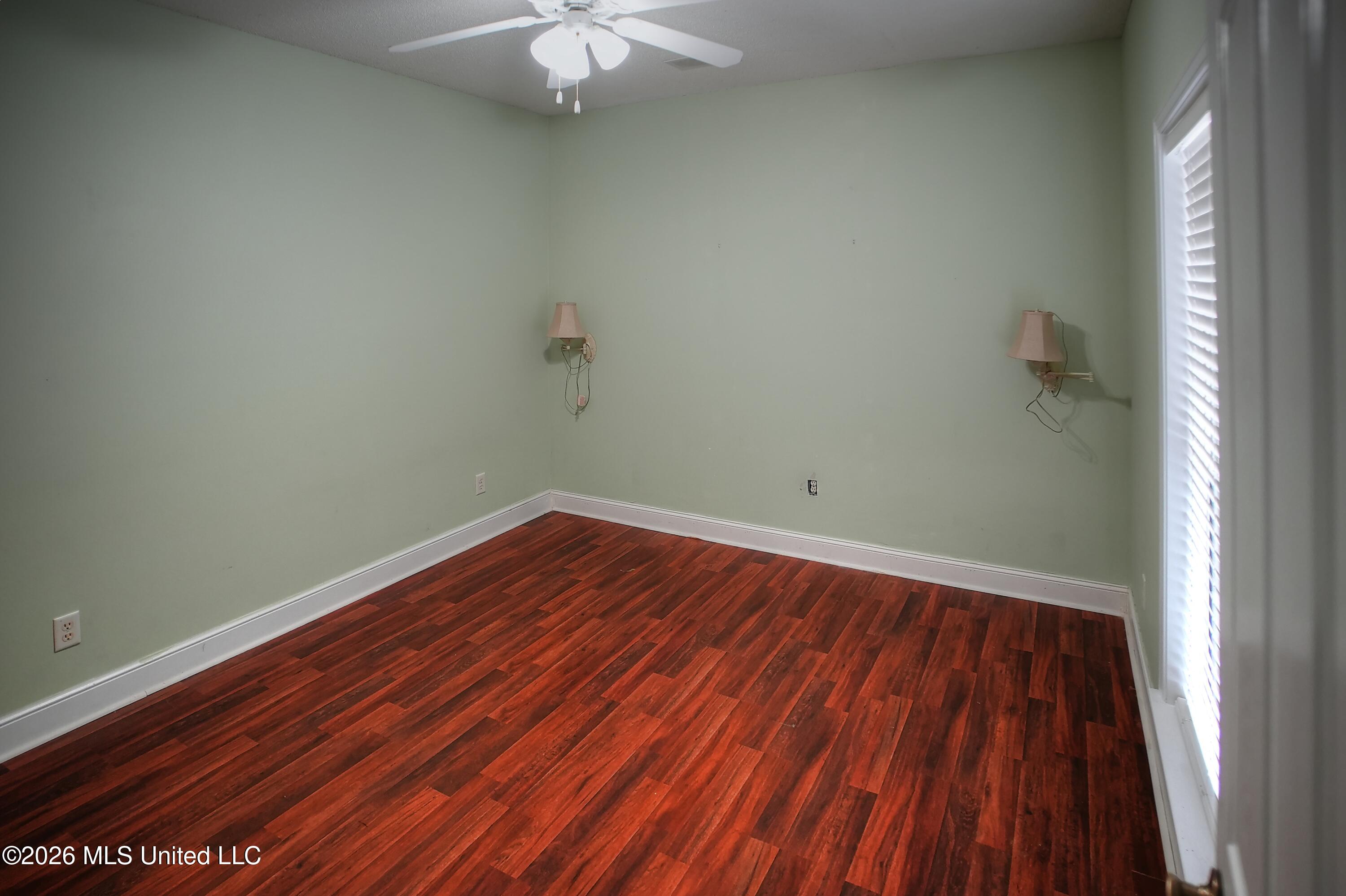 1663 Cedar Trail Cove Property Photo 22