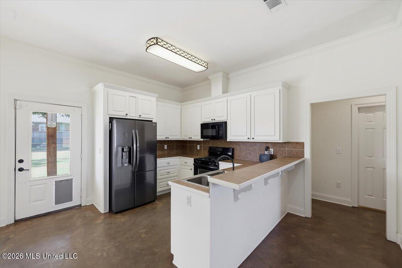 115 Kings Crossing Property Photo 10