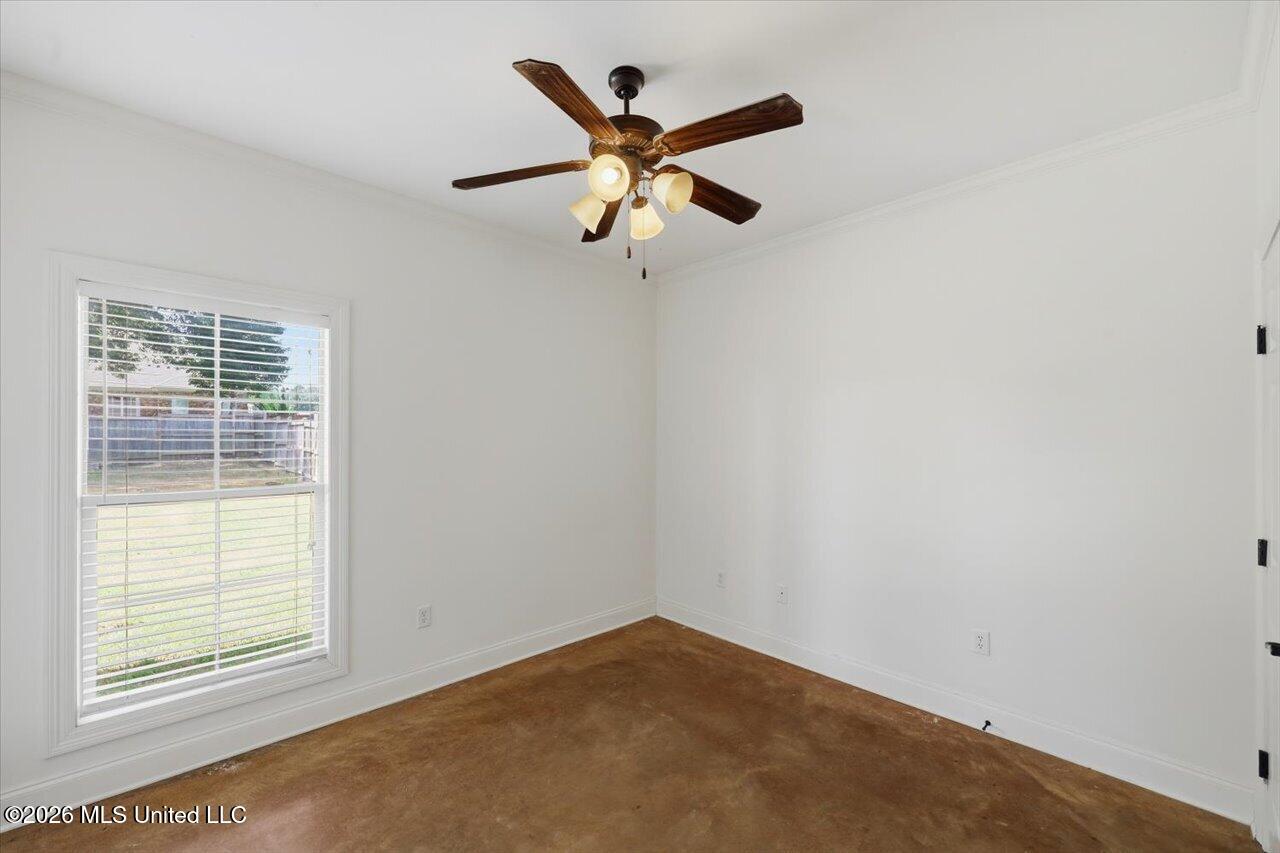 115 Kings Crossing Property Photo 25