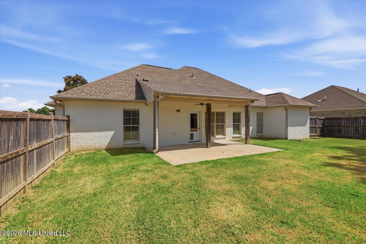 115 Kings Crossing Property Photo 33