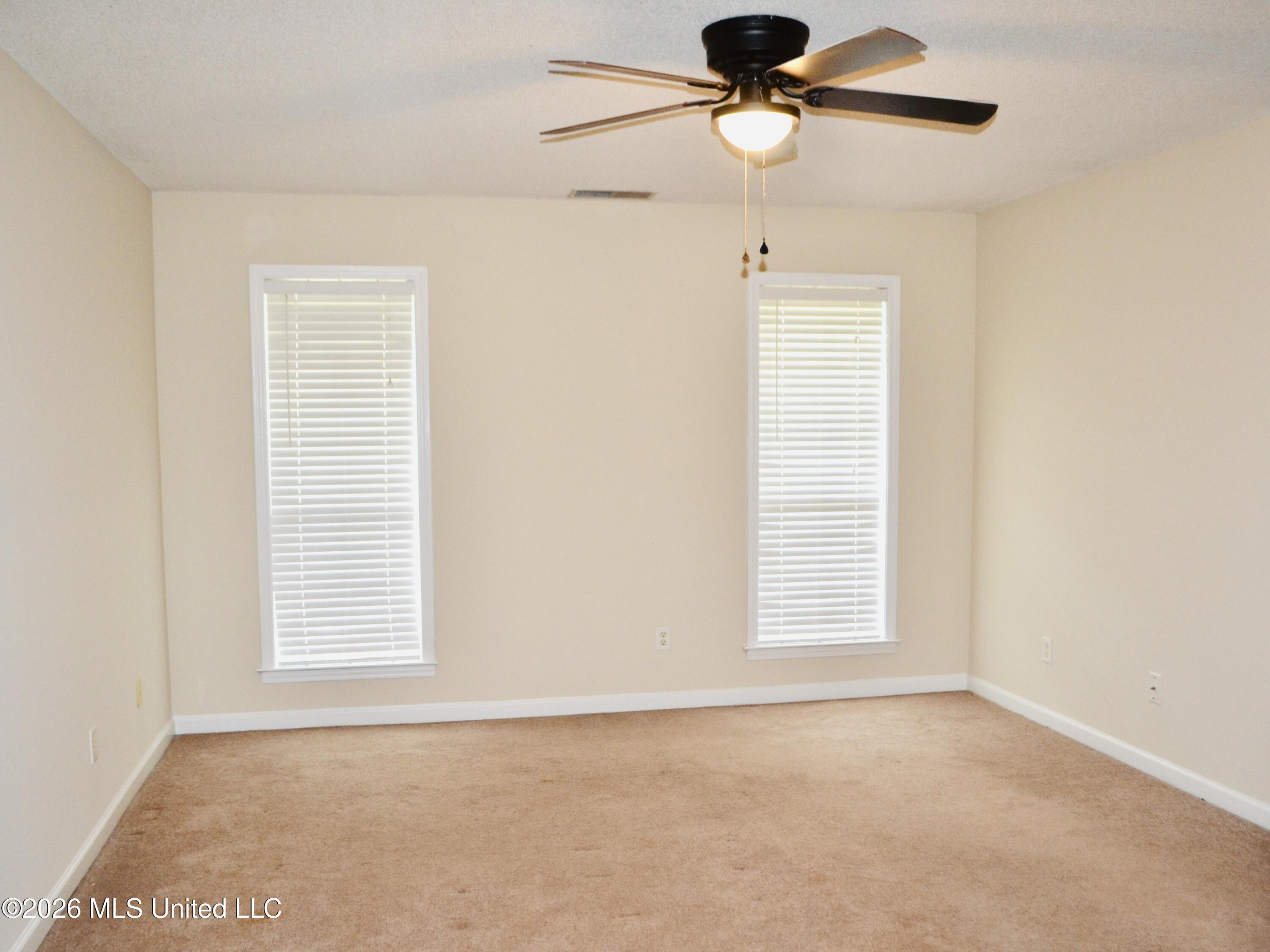 3292 Big Ben Property Photo 6