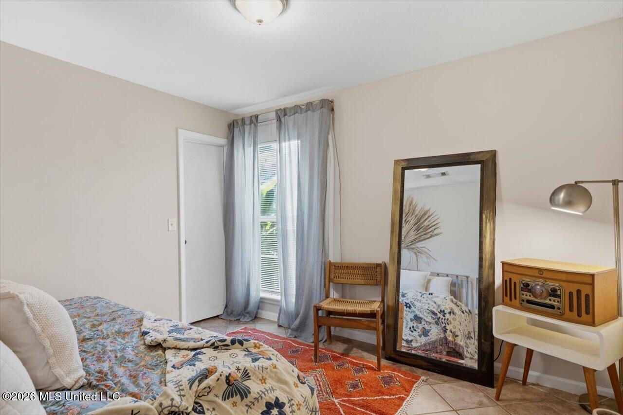 1015 Carlyle Cove Property Photo 22