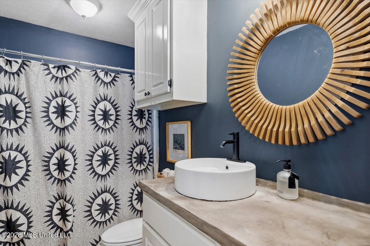 1015 Carlyle Cove Property Photo 23