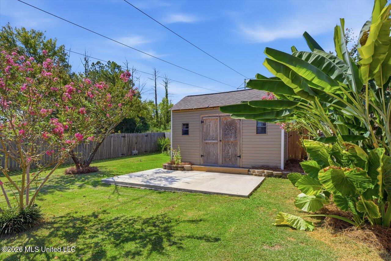 1015 Carlyle Cove Property Photo 31