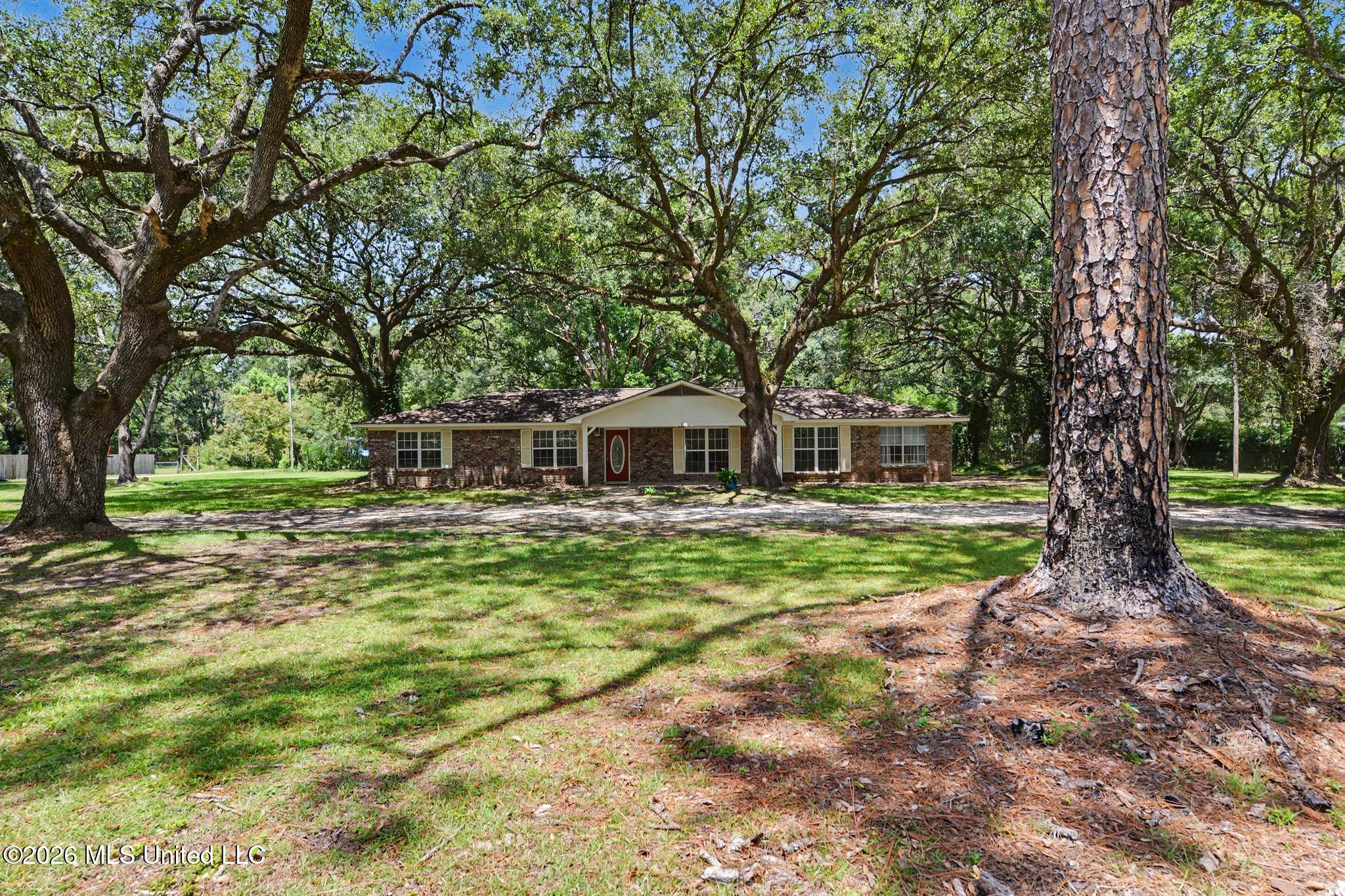 9121 Prairiebrook Road Property Photo 2