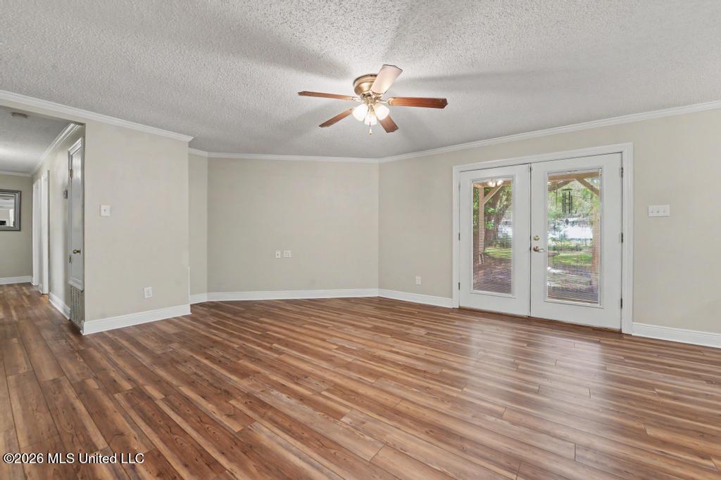9121 Prairiebrook Road Property Photo 7