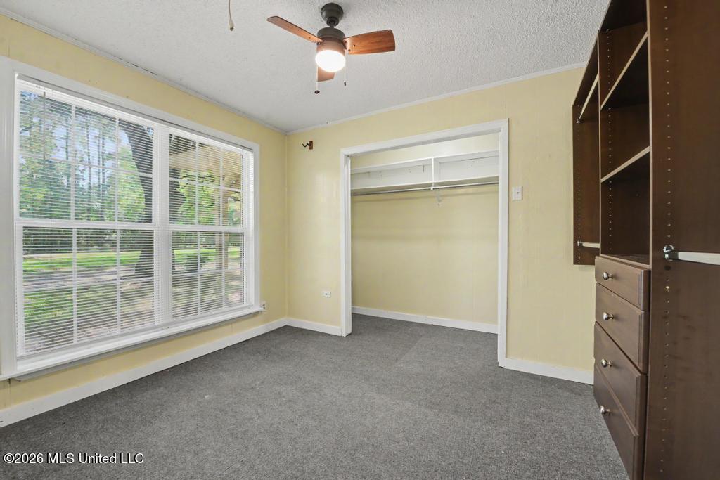 9121 Prairiebrook Road Property Photo 14