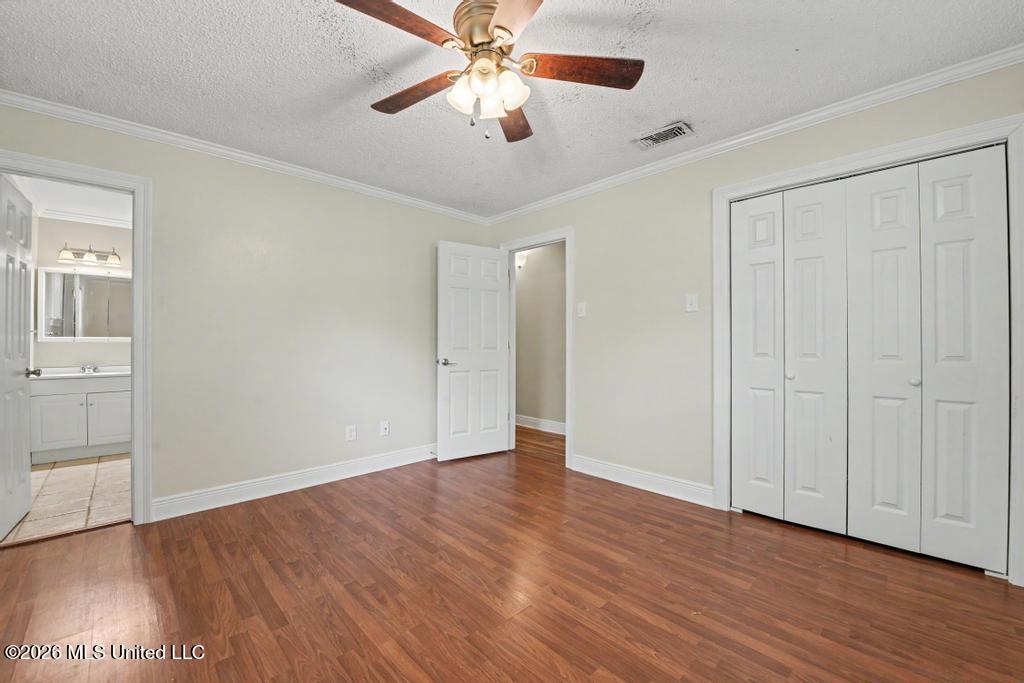 9121 Prairiebrook Road Property Photo 17