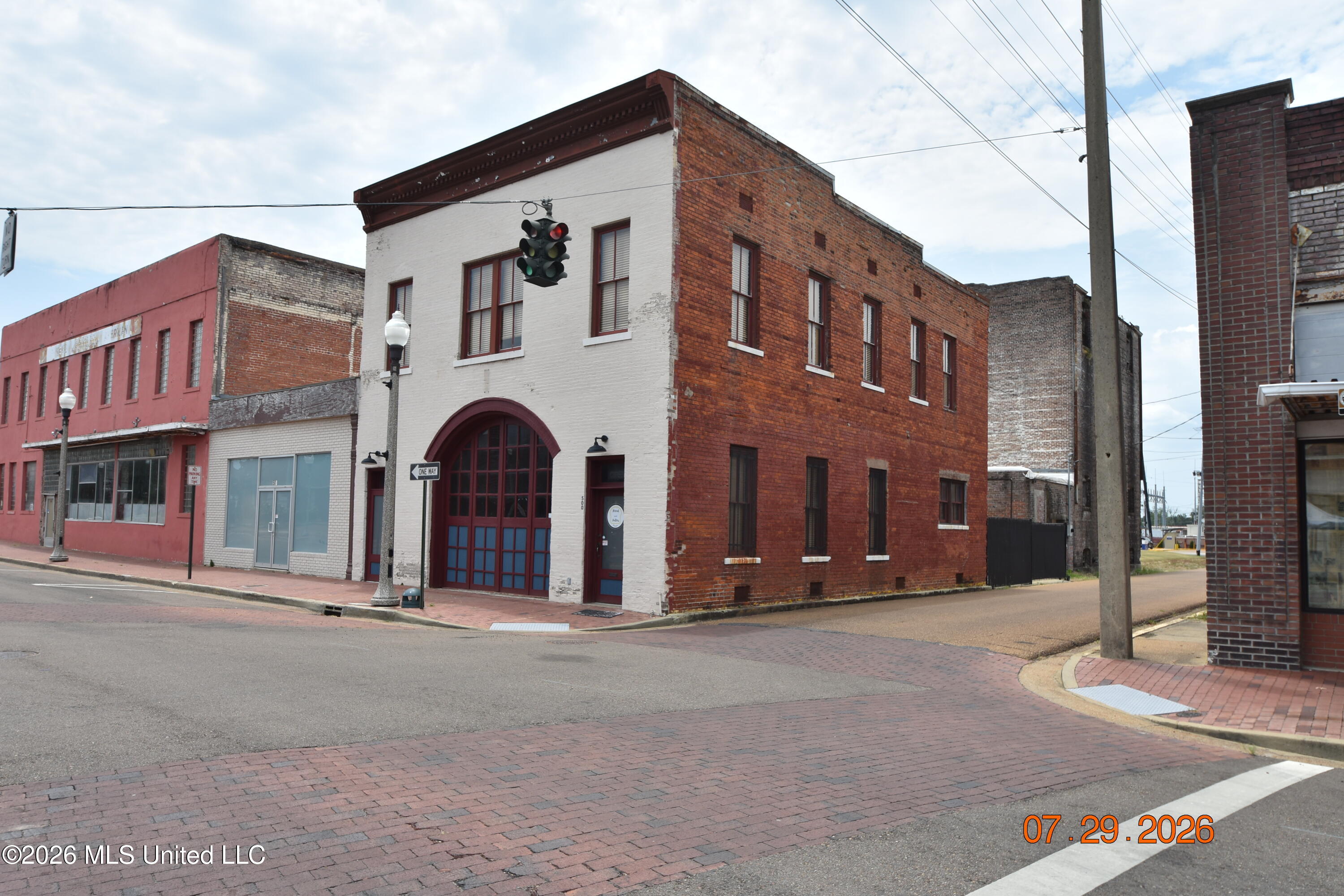 500 Howard Street Property Photo 1