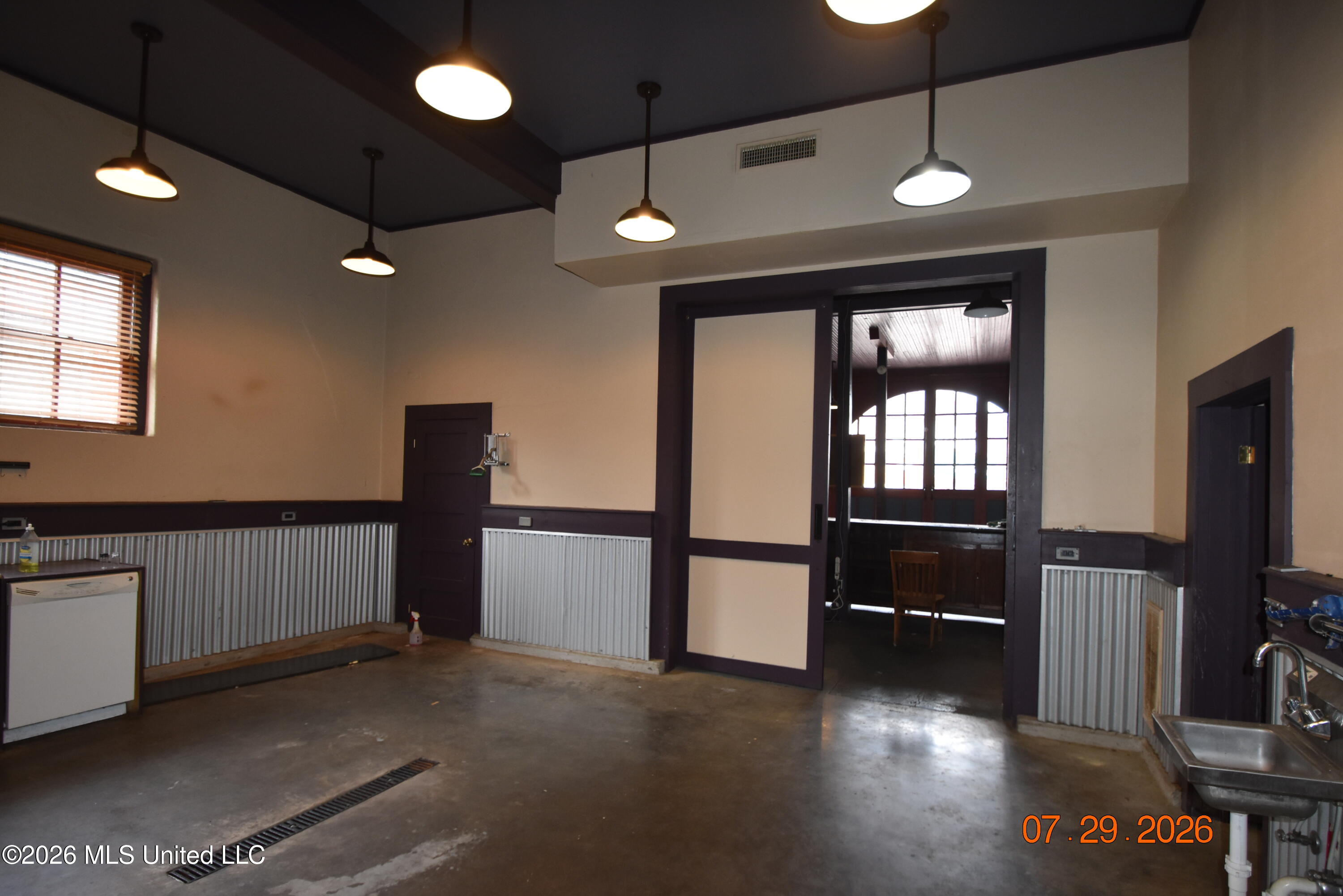 500 Howard Street Property Photo 7