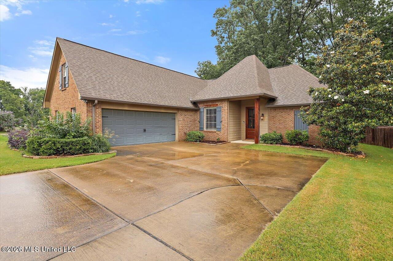 131 Stillhouse Creek Drive Property Photo 1