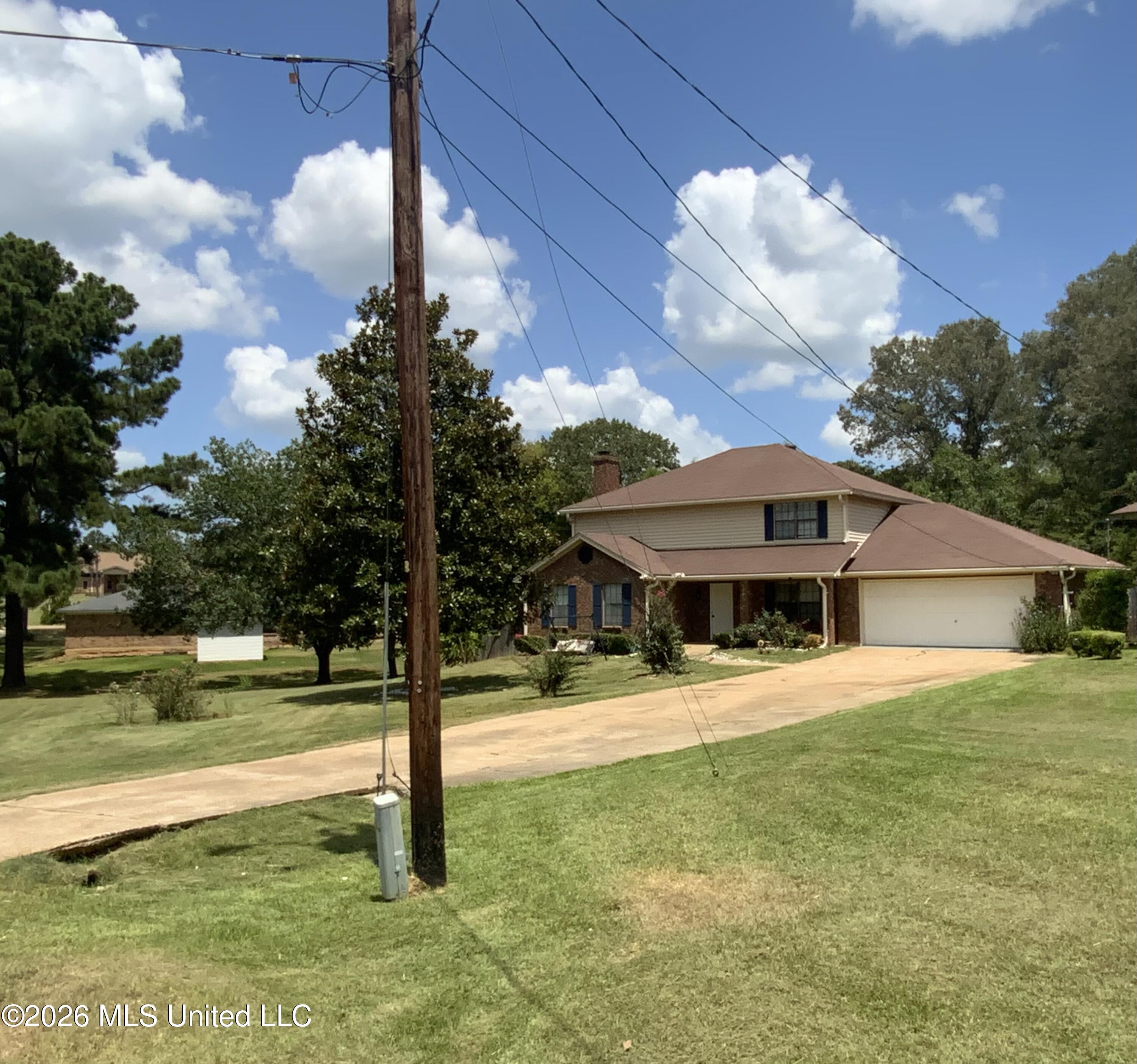6372 Ashley Circle Property Photo 4