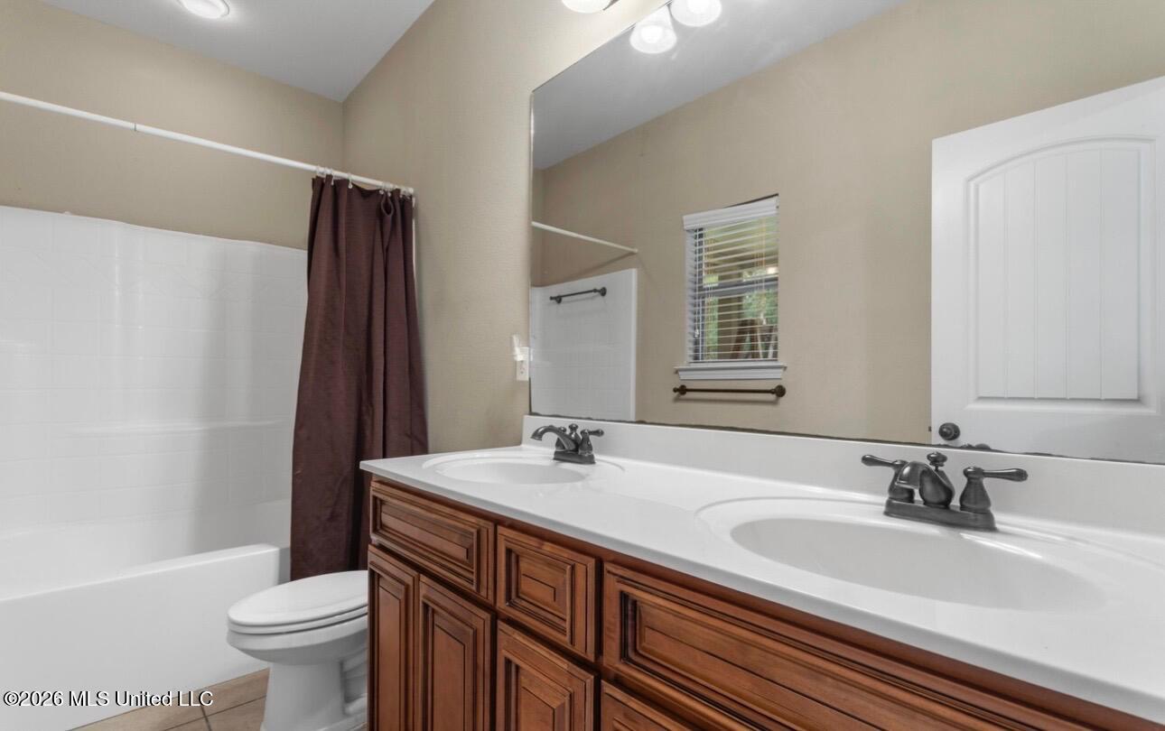 18526 Devin Court Property Photo 13