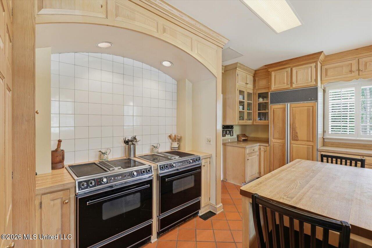 3851 Old Canton Road Property Photo 6