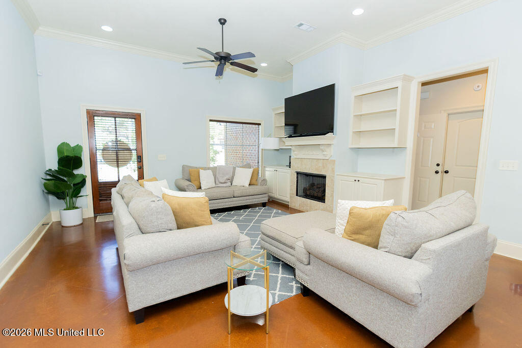 958 Willow Grande Circle Property Photo 7