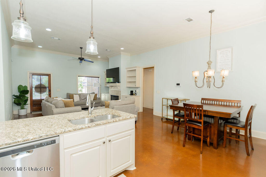 958 Willow Grande Circle Property Photo 11