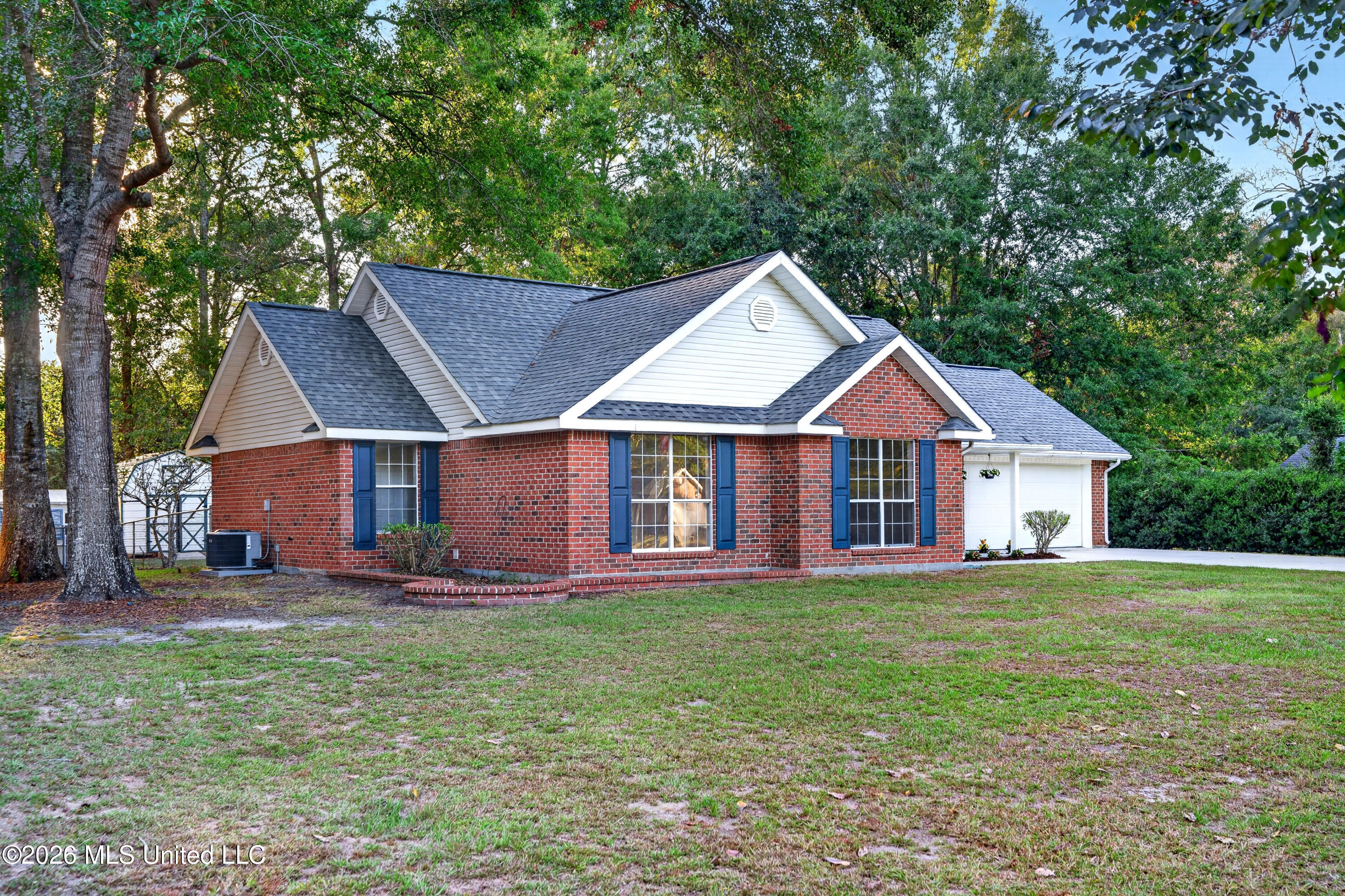 23 Ridge Crest Drive Property Photo 3