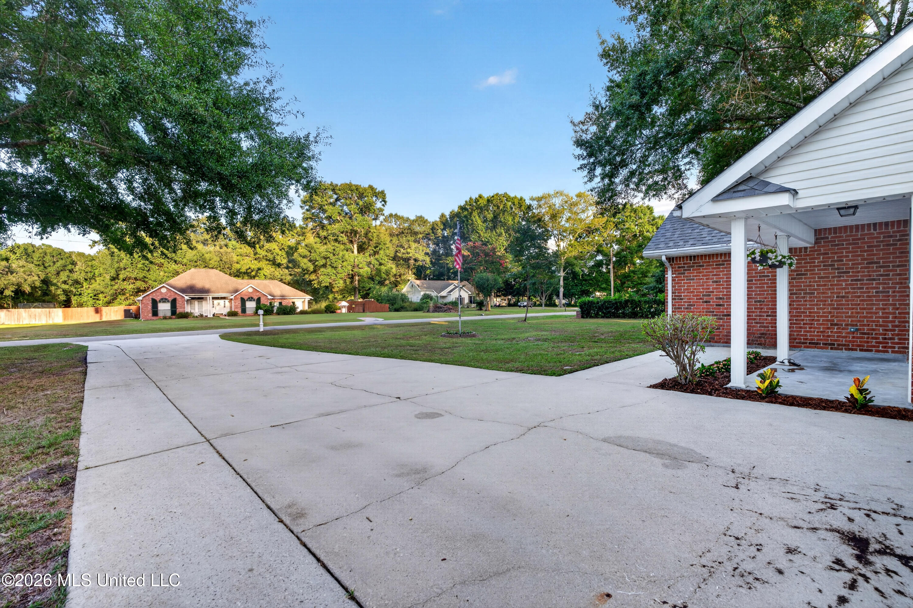 23 Ridge Crest Drive Property Photo 6