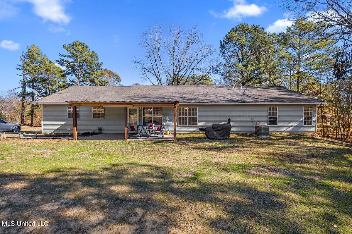 1085 Thomas Drive Property Photo 20