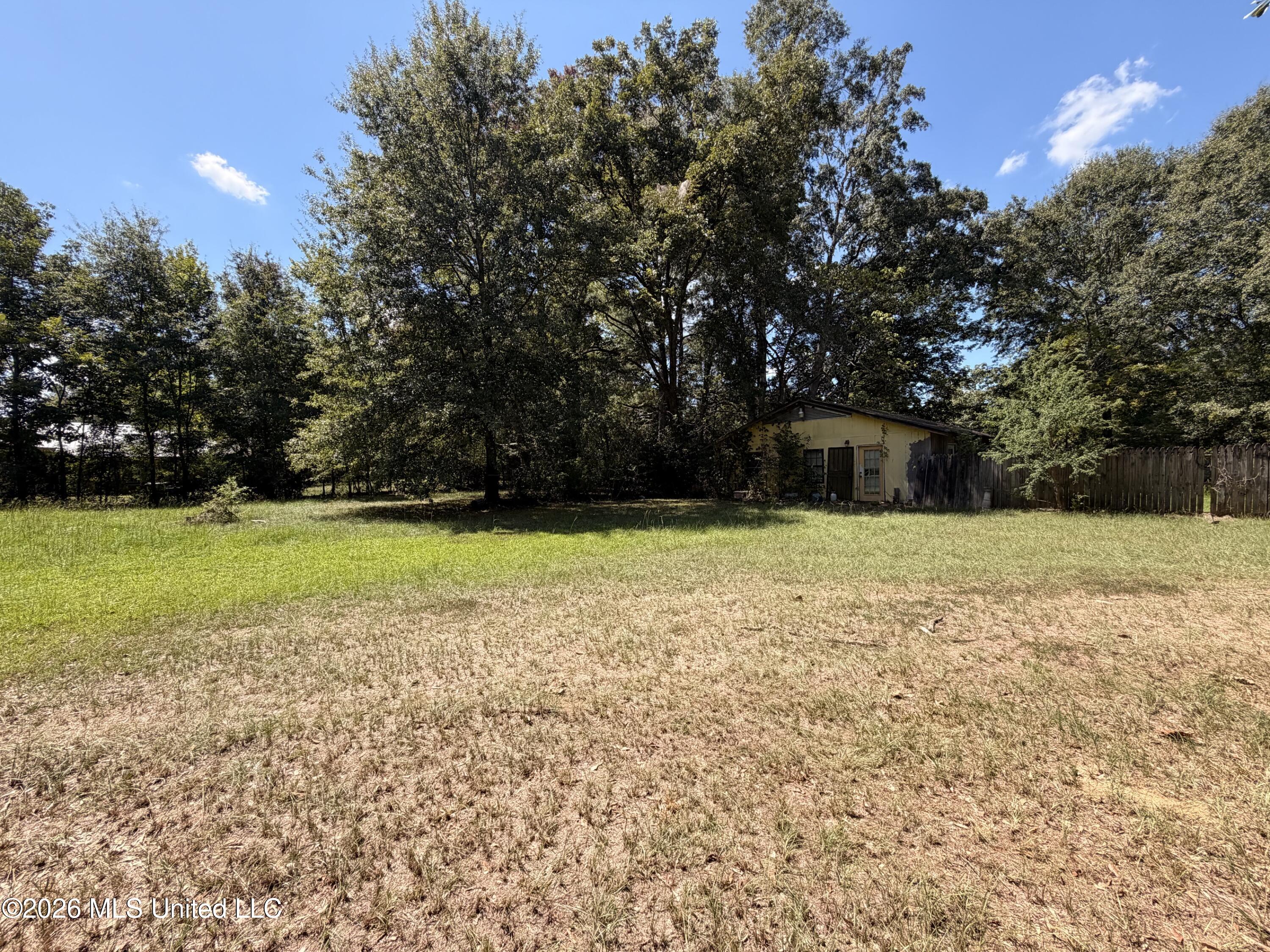 343 N Hight Avenue Property Photo 3