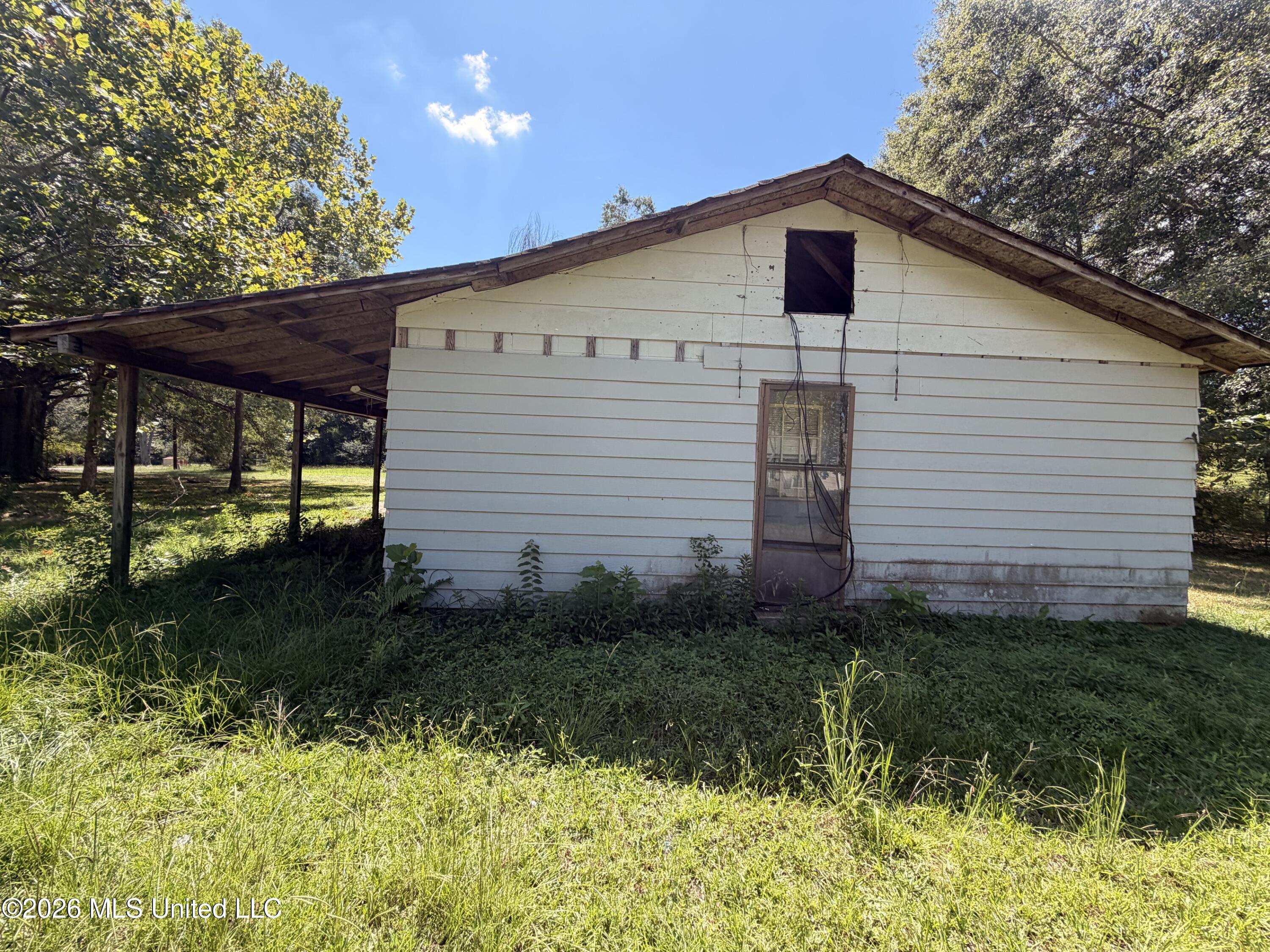 343 N Hight Avenue Property Photo 10