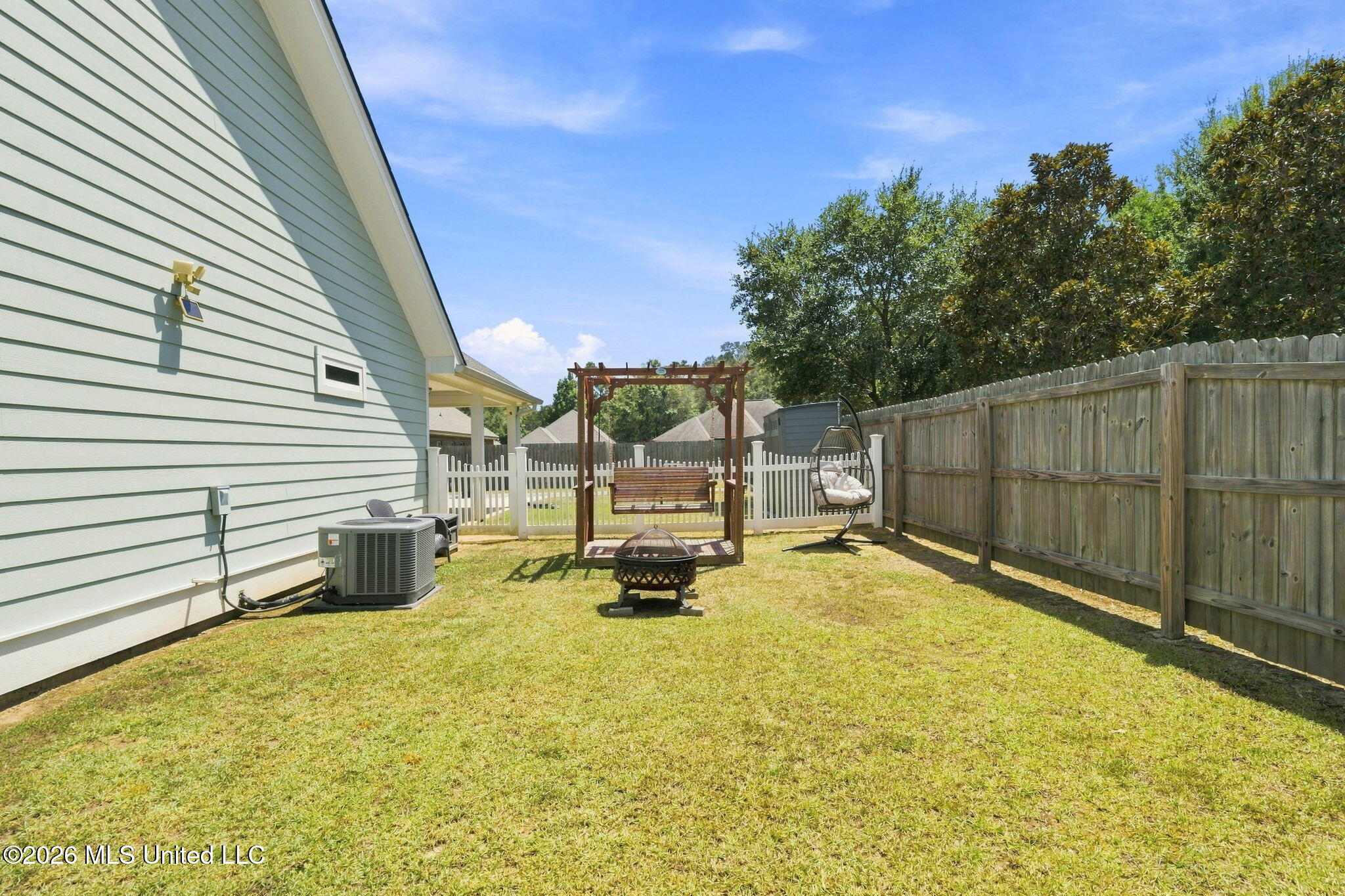 208 Legacy Boulevard Property Photo 24