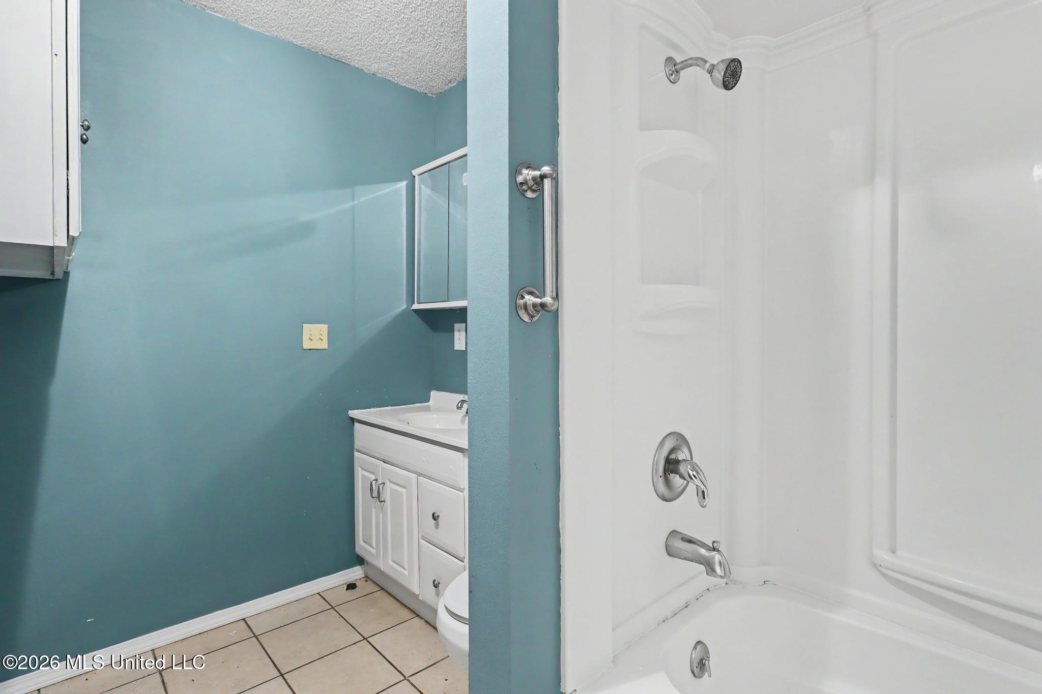 101 Saint Charles Avenue Property Photo 11