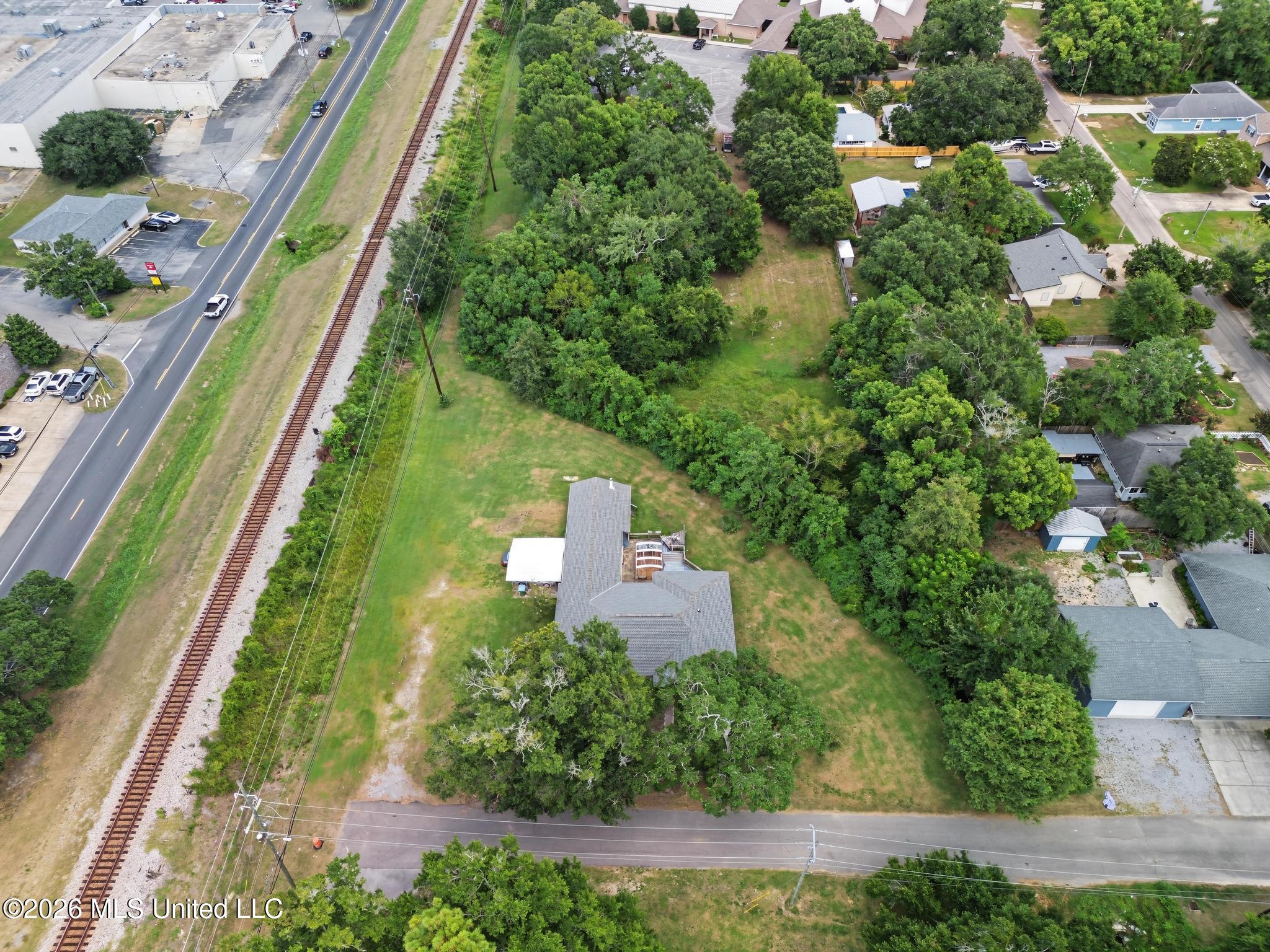 101 Saint Charles Avenue Property Photo 16