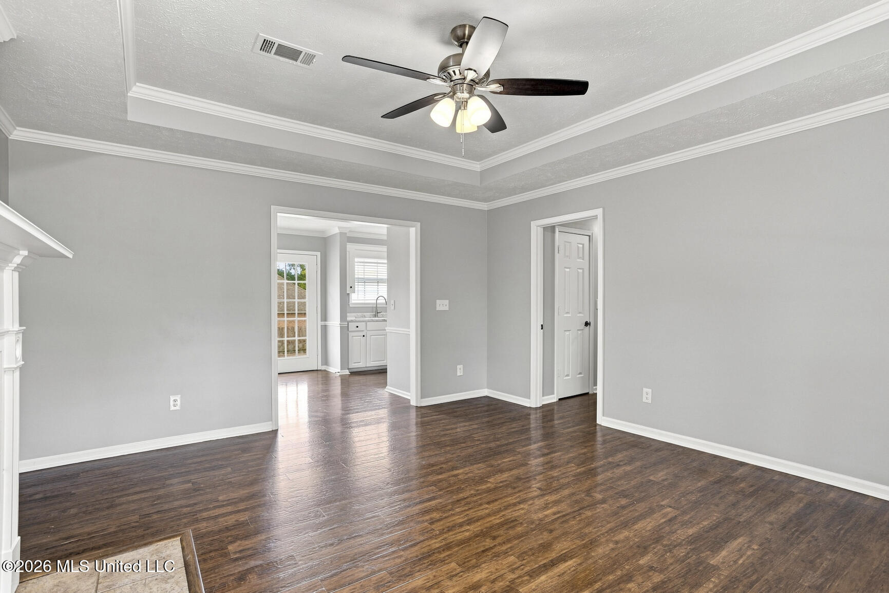 220 Shadow Creek Drive Property Photo 8