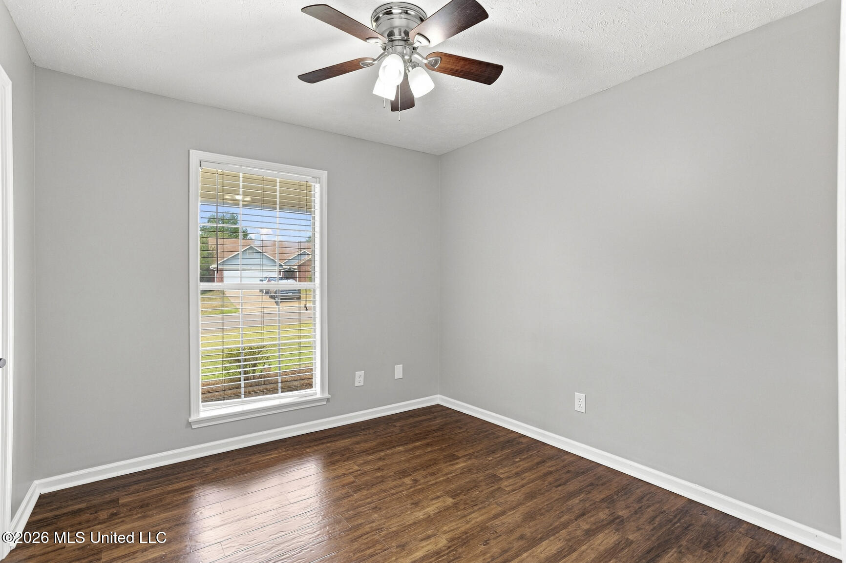 220 Shadow Creek Drive Property Photo 15