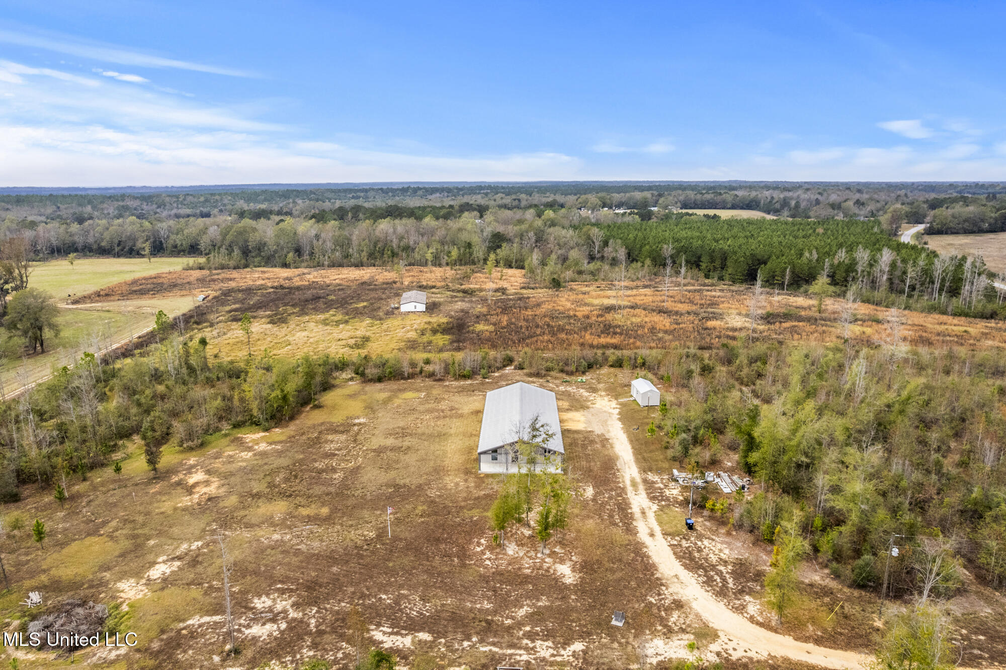 284 W Wire Road Property Photo 2