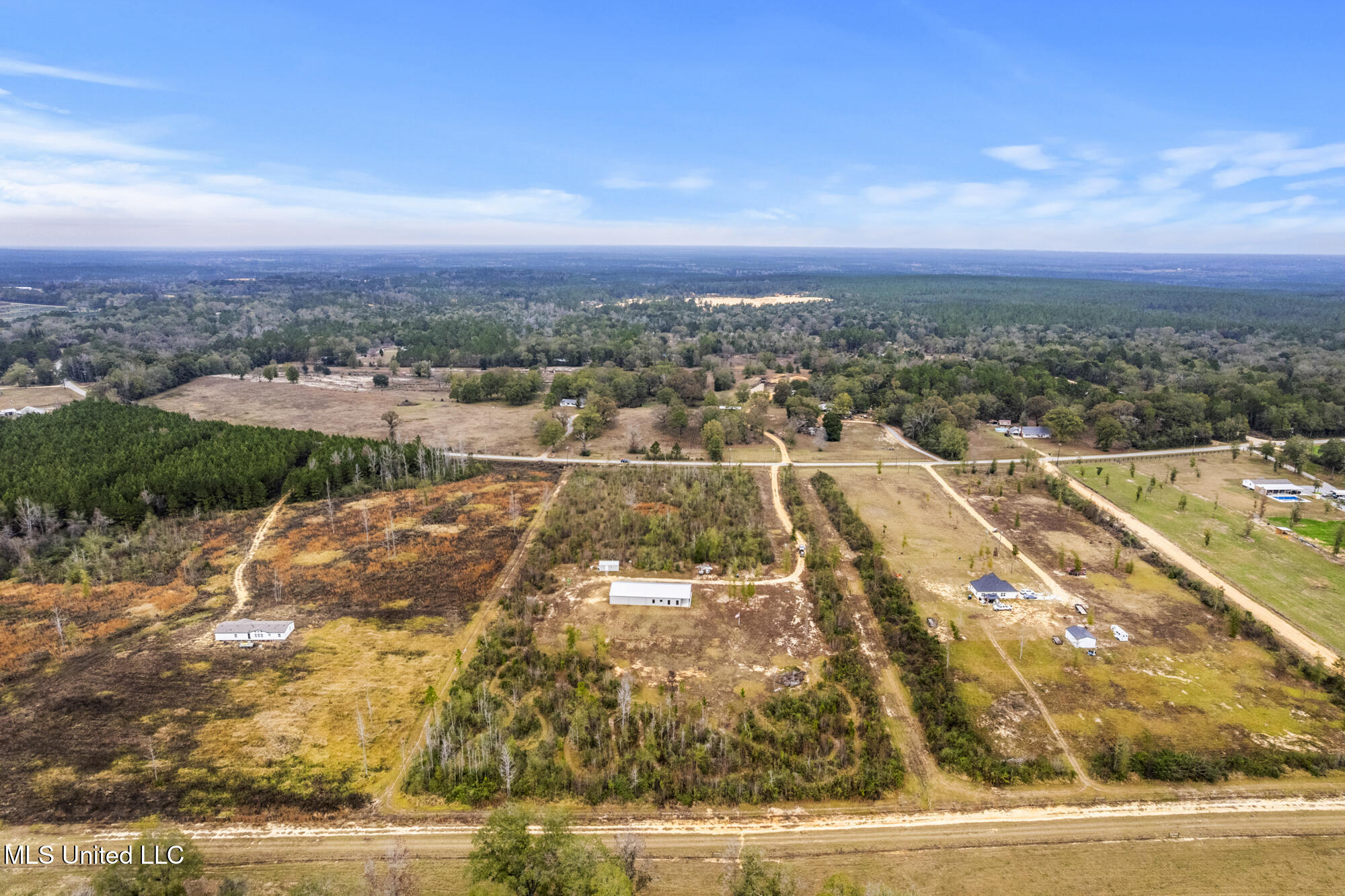 284 W Wire Road Property Photo 9
