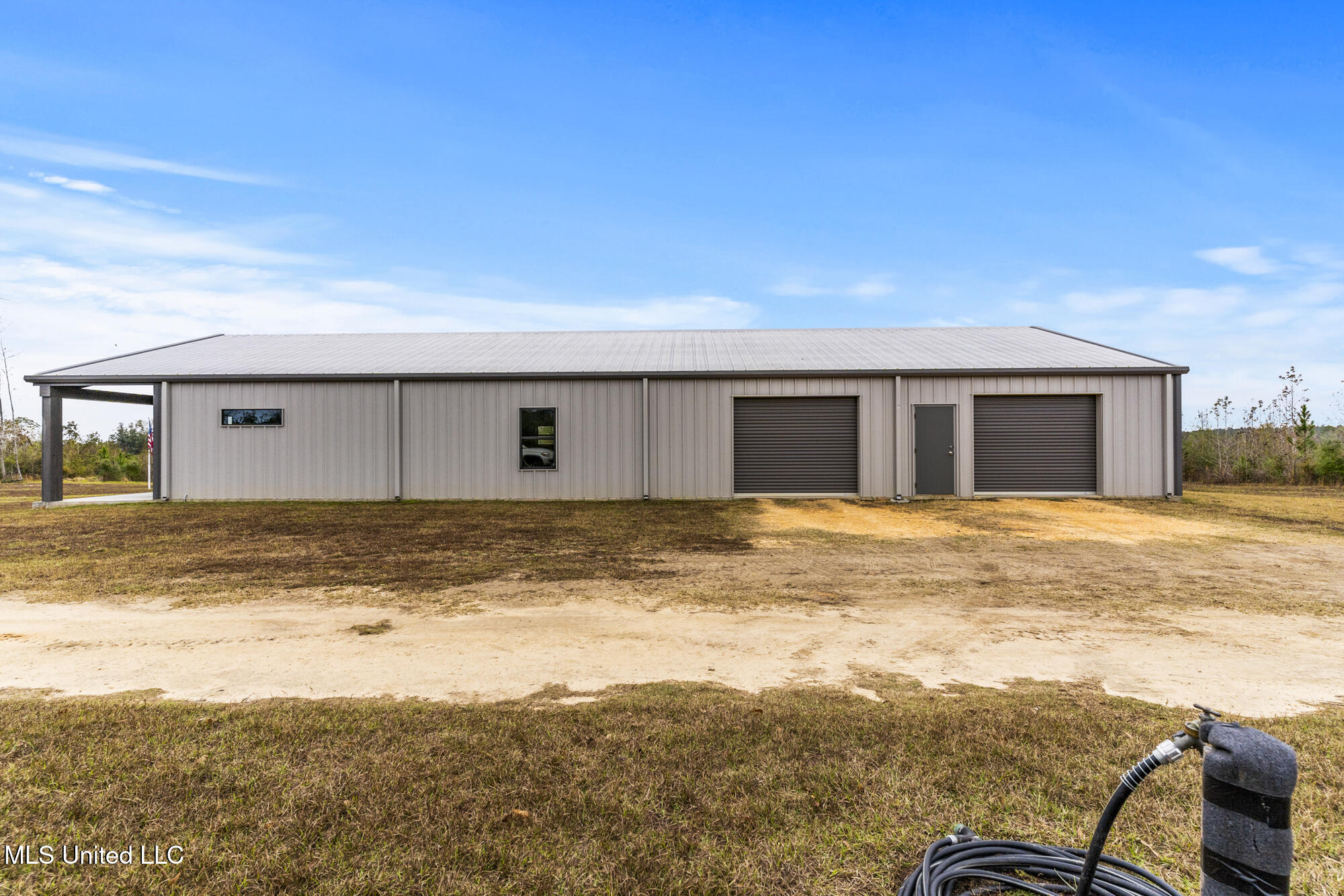 284 W Wire Road Property Photo 15
