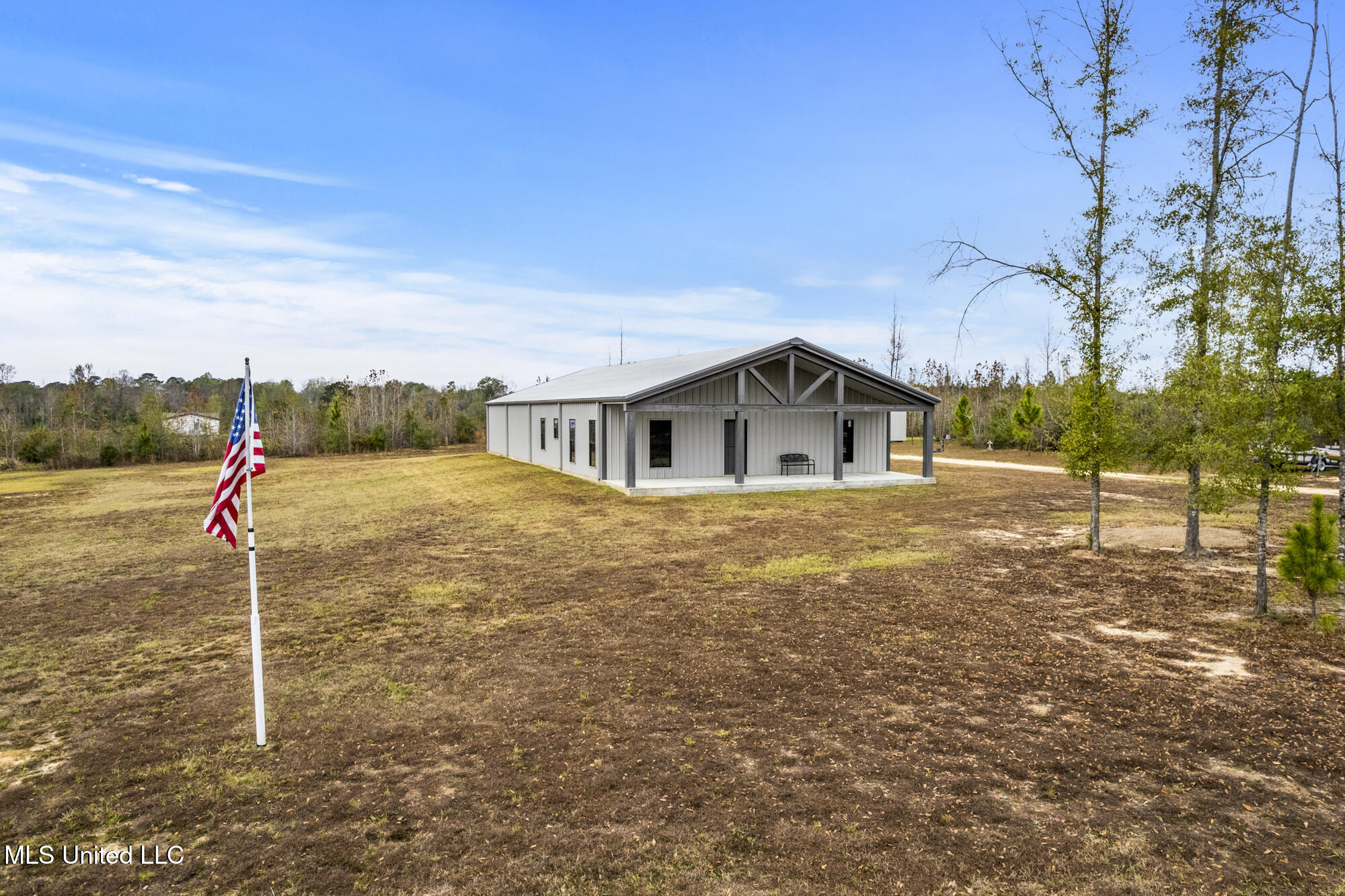 284 W Wire Road Property Photo 17