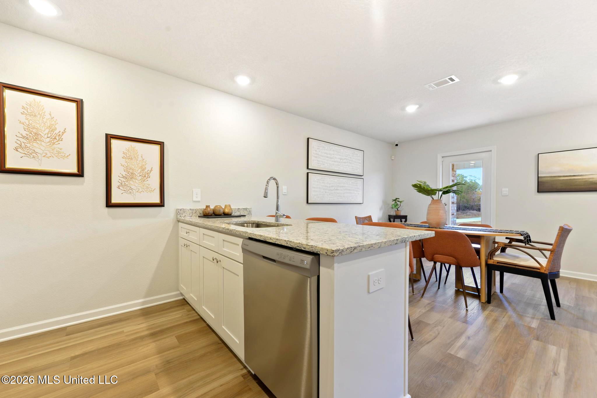 5047 Quail Ridge Drive Property Photo 10