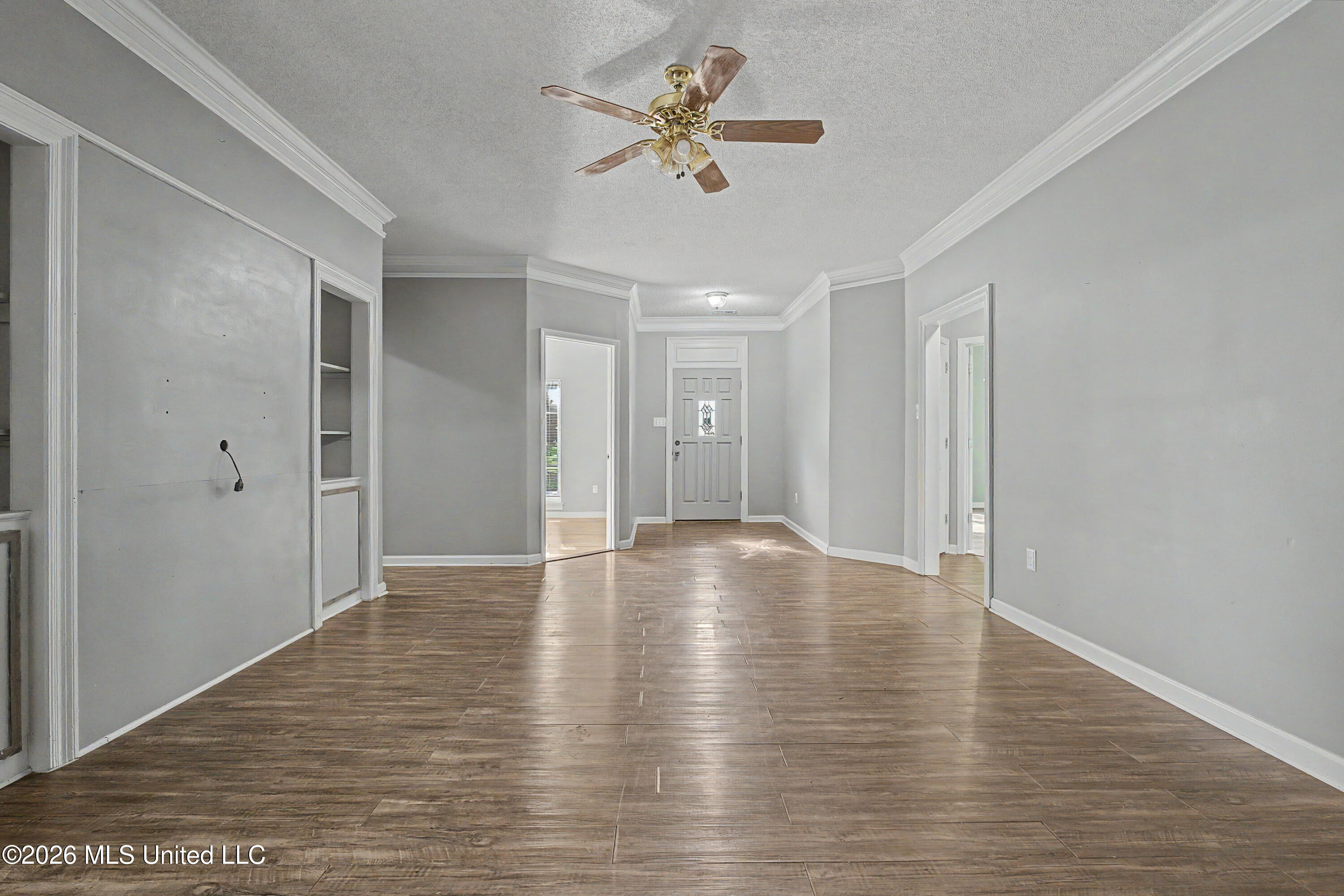 5960 Southridge Drive Property Photo 3