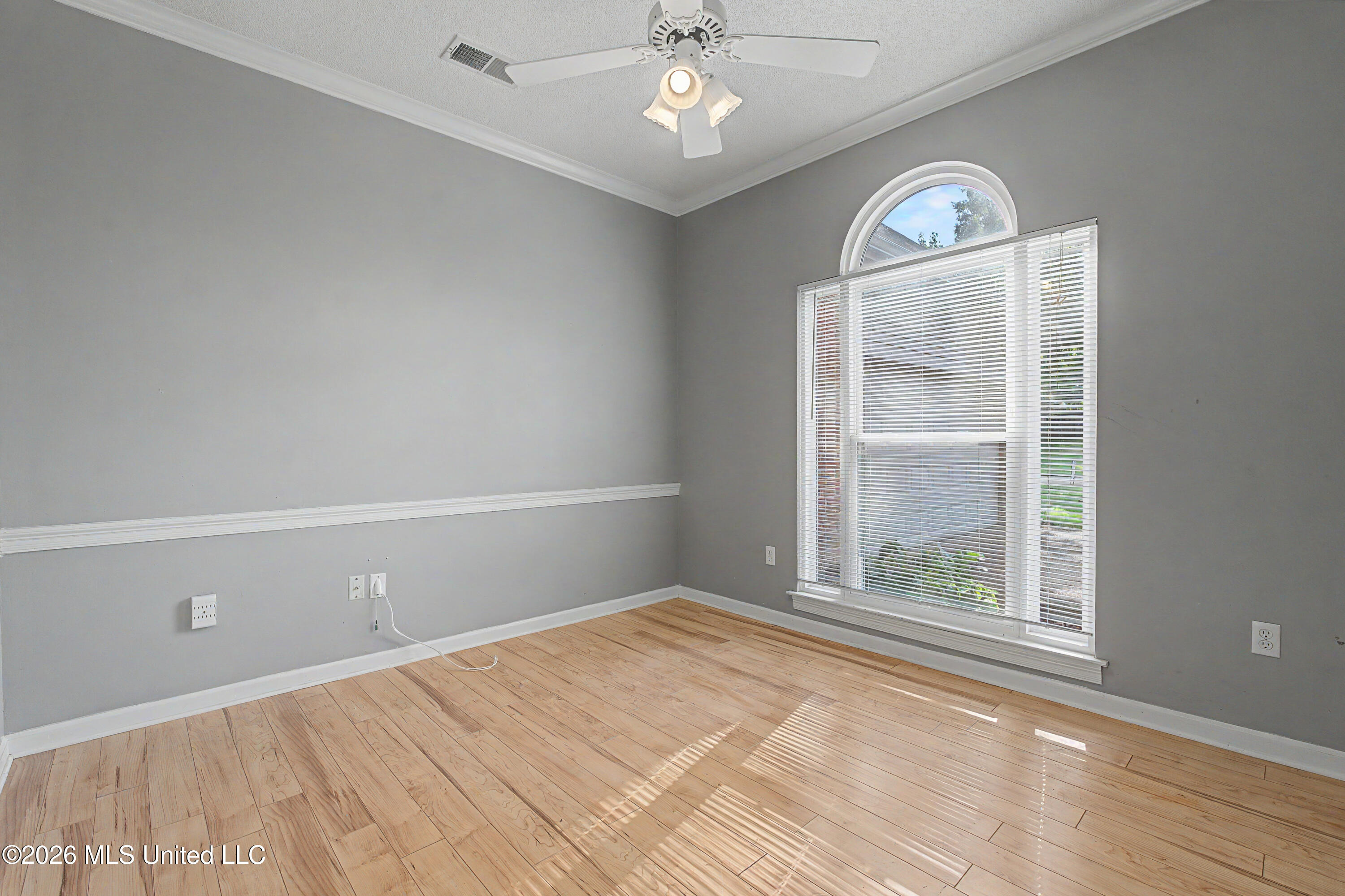 5960 Southridge Drive Property Photo 6
