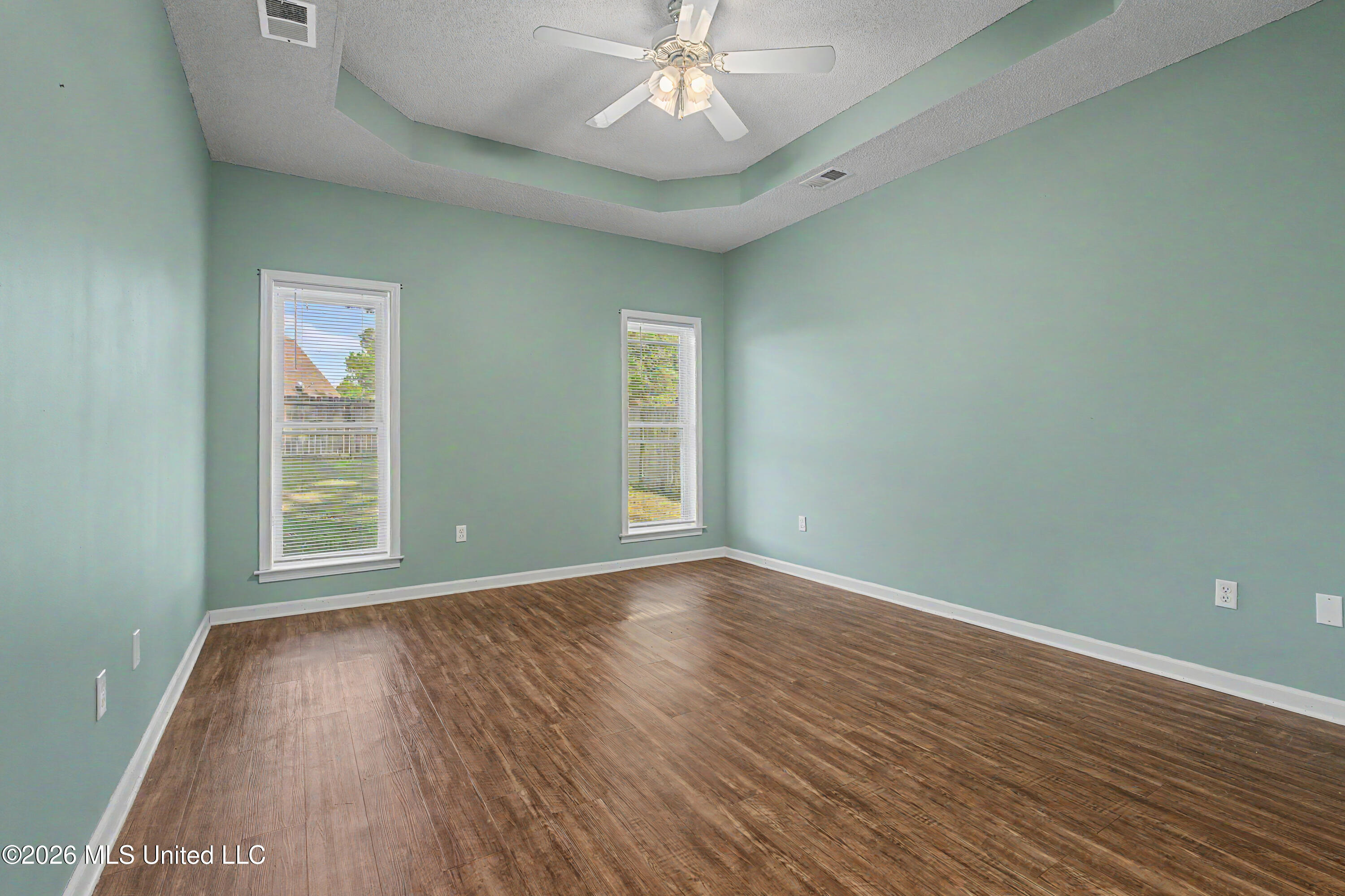 5960 Southridge Drive Property Photo 14