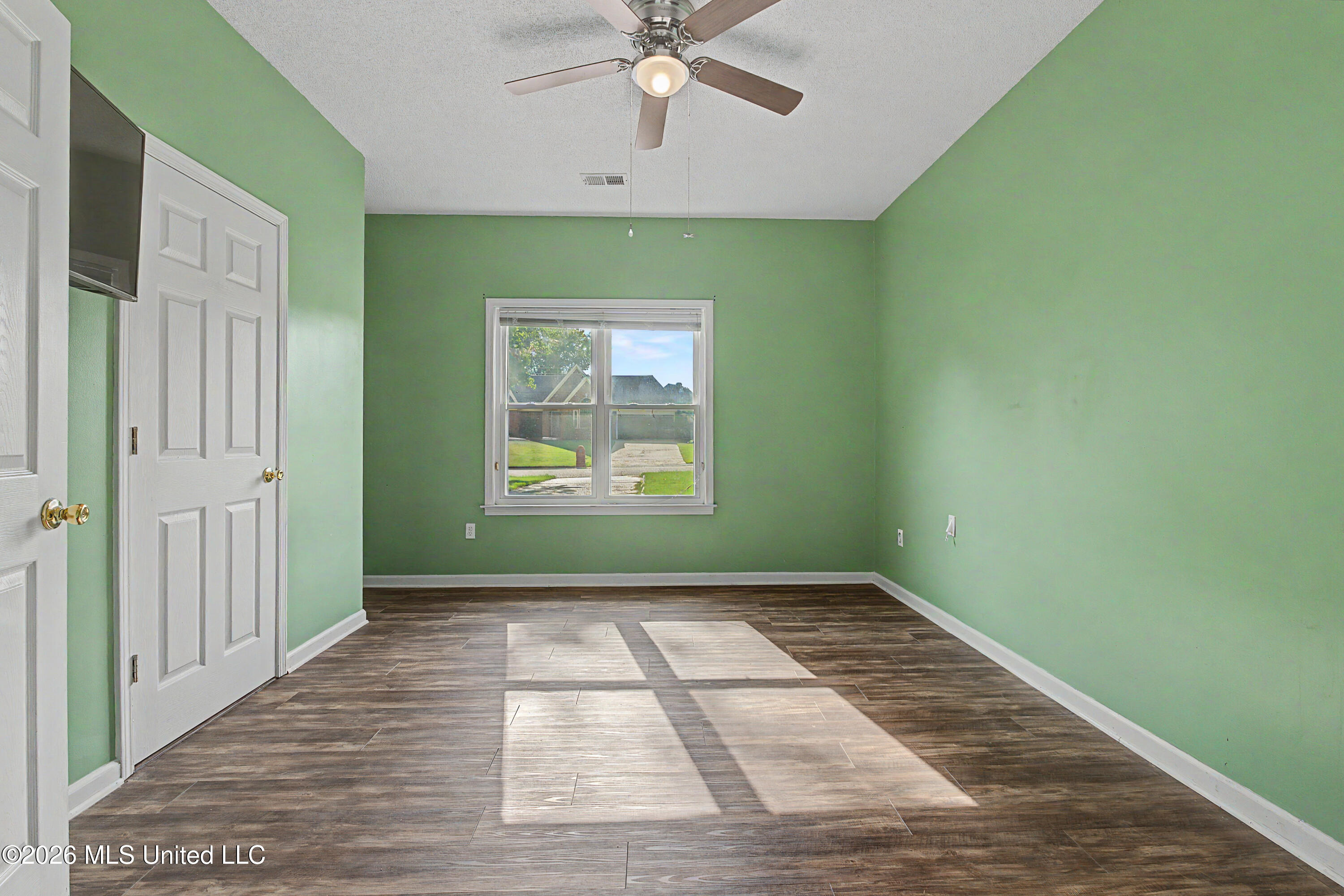 5960 Southridge Drive Property Photo 18