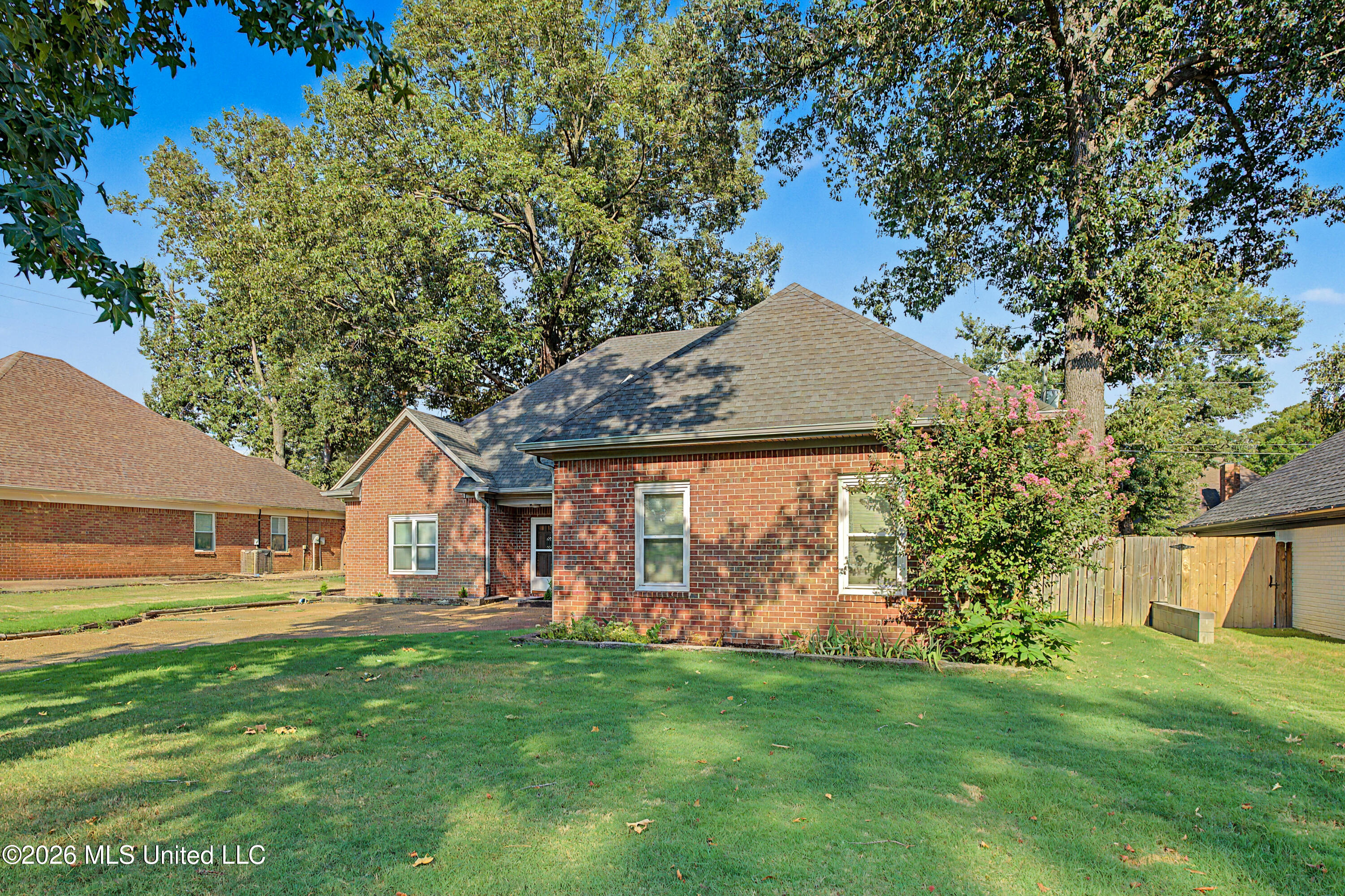 5960 Southridge Drive Property Photo 30